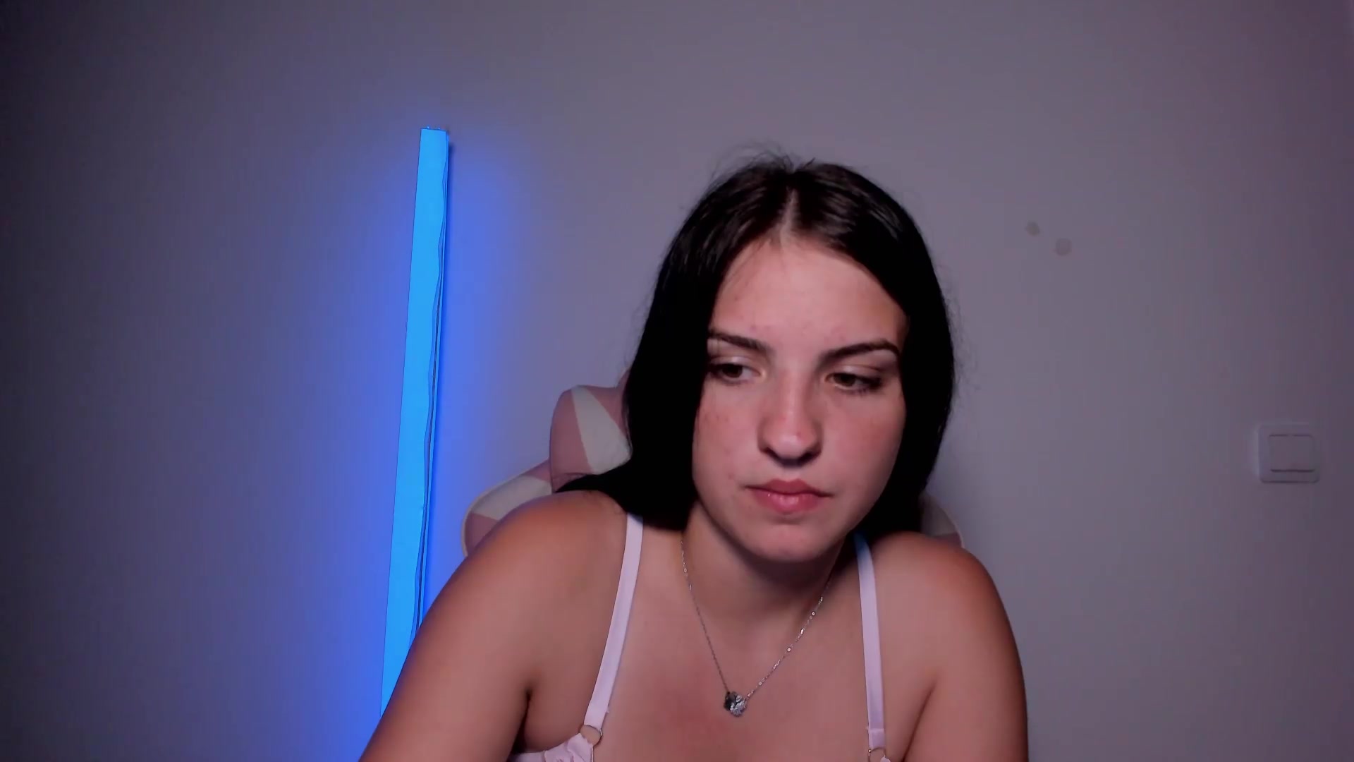 Gallery image thumbnail from AmberBlue_'s myfreecams stream on, 08/22/2026, 03:06 image 15 of 20