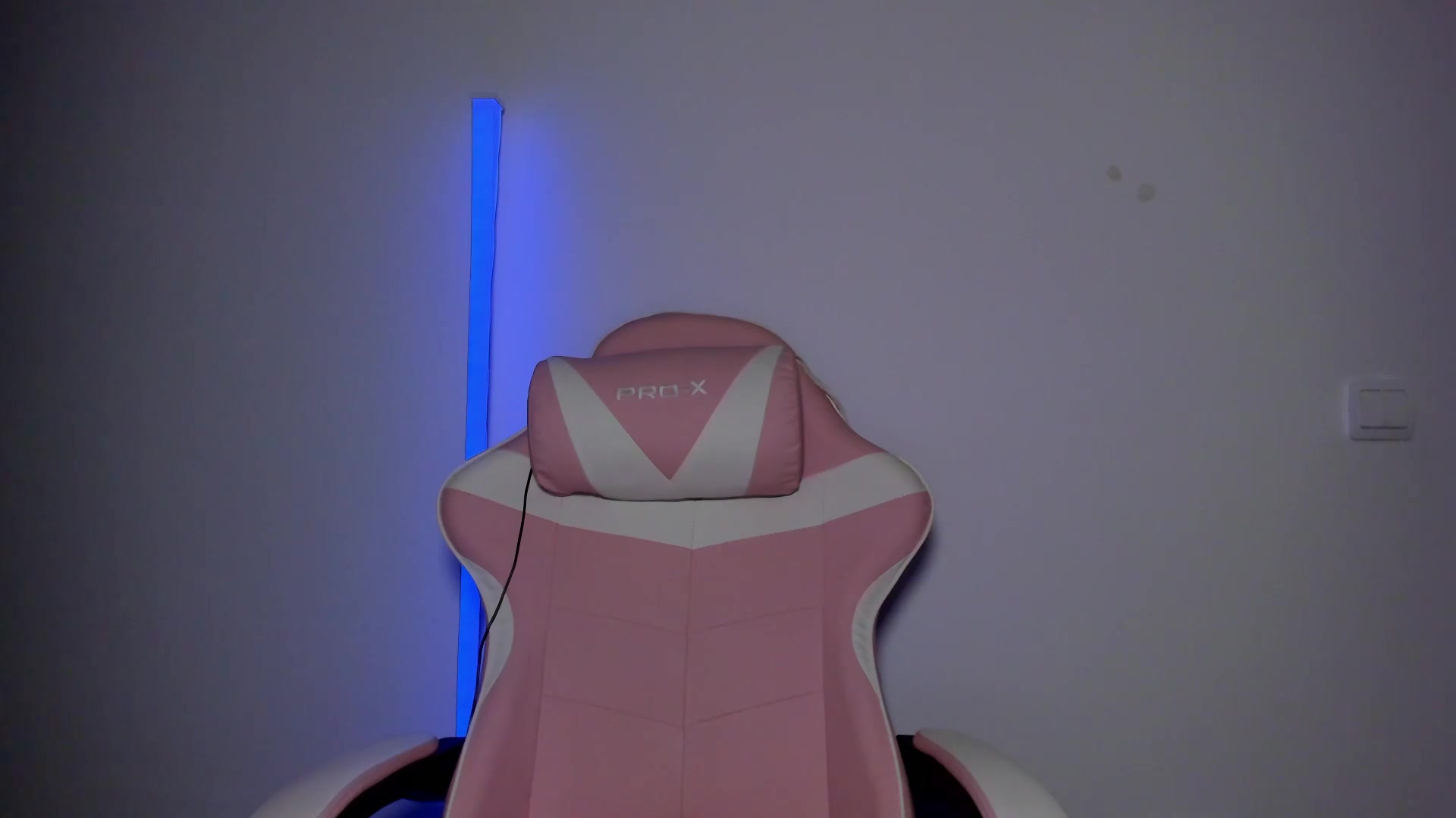Gallery image thumbnail from AmberBlue_'s myfreecams stream on, 08/22/2026, 21:29 image 11 of 20