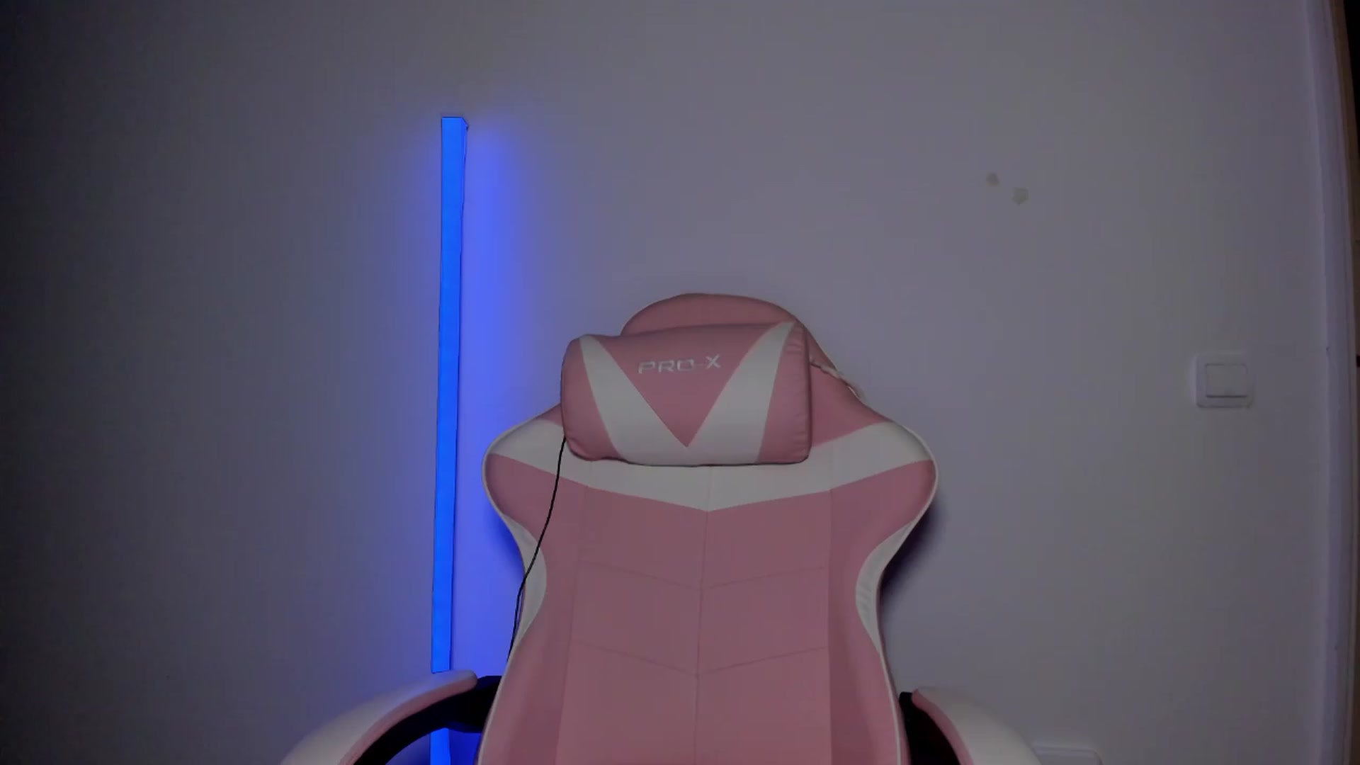 Gallery image thumbnail from AmberBlue_'s myfreecams stream on, 08/24/2026, 02:17 image 10 of 20