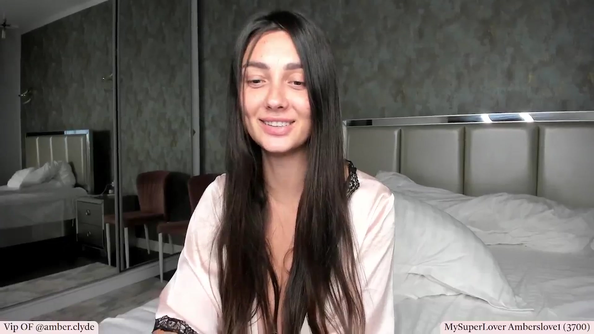 Gallery image thumbnail from AmberClyde's myfreecams stream on, 10/27/2025, 14:08 image 6 of 20