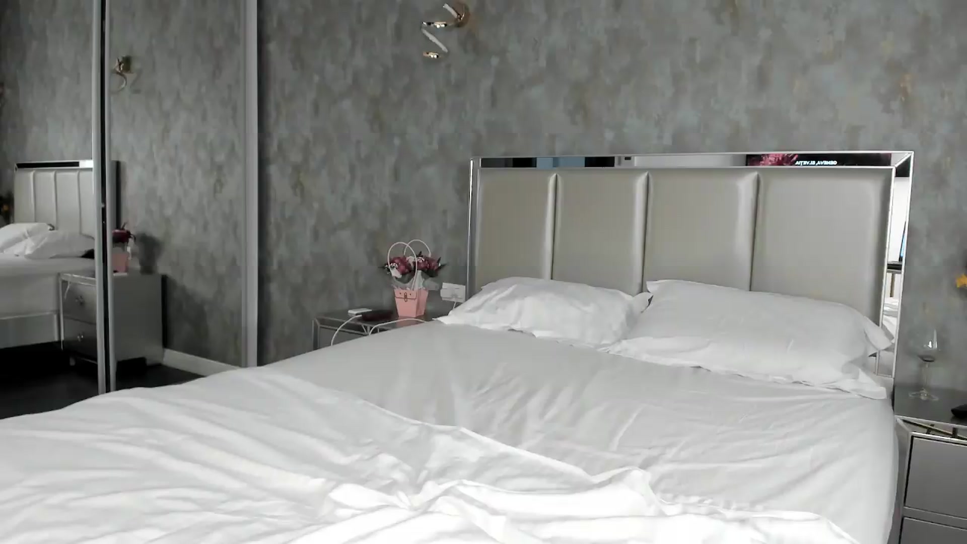 Gallery image thumbnail from AmberClyde's myfreecams stream on, 06/19/2026, 13:56 image 4 of 20