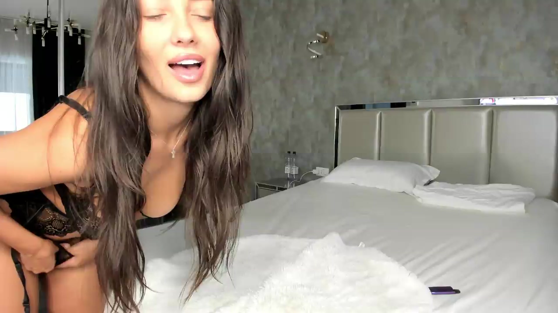 Gallery image thumbnail from AmberClyde's myfreecams stream on, 07/06/2026, 12:06 image 15 of 20