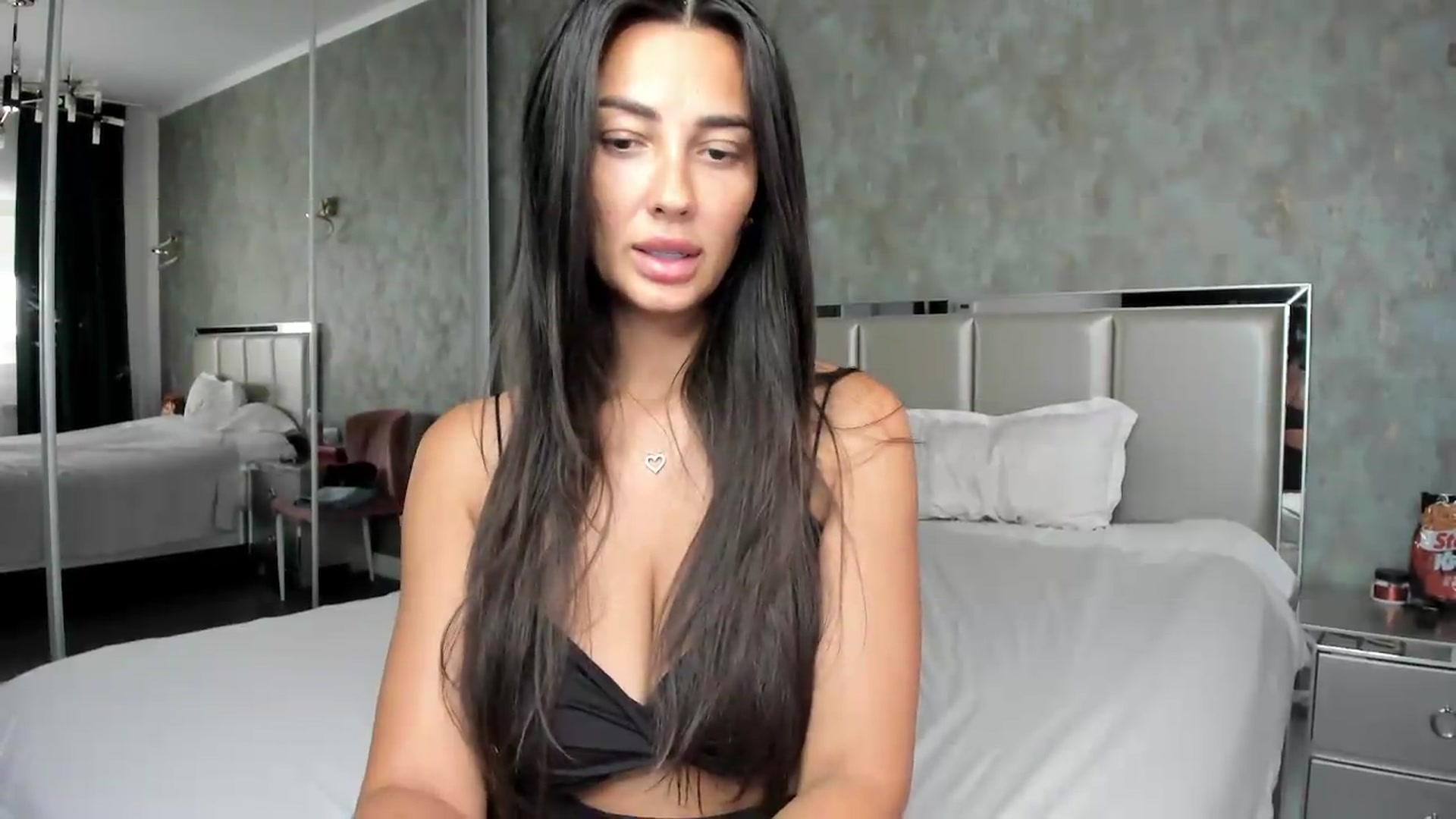 Gallery image thumbnail from AmberClyde's myfreecams stream on, 08/12/2026, 10:26 image 6 of 20