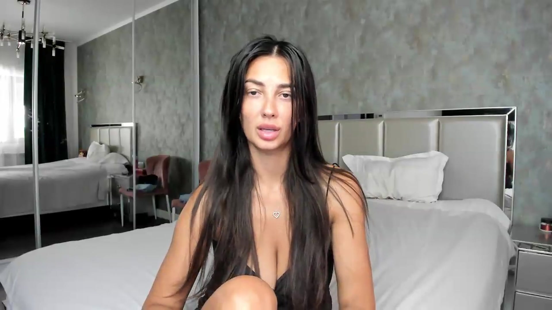Gallery image thumbnail from AmberClyde's myfreecams stream on, 08/12/2026, 10:26 image 8 of 20