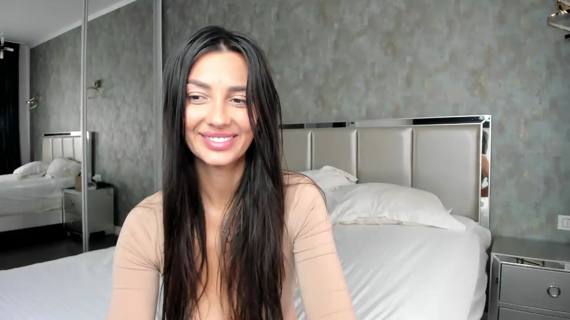 Gallery image thumbnail from AmberClyde's myfreecams stream on, 08/25/2026, 12:44 image 10 of 20