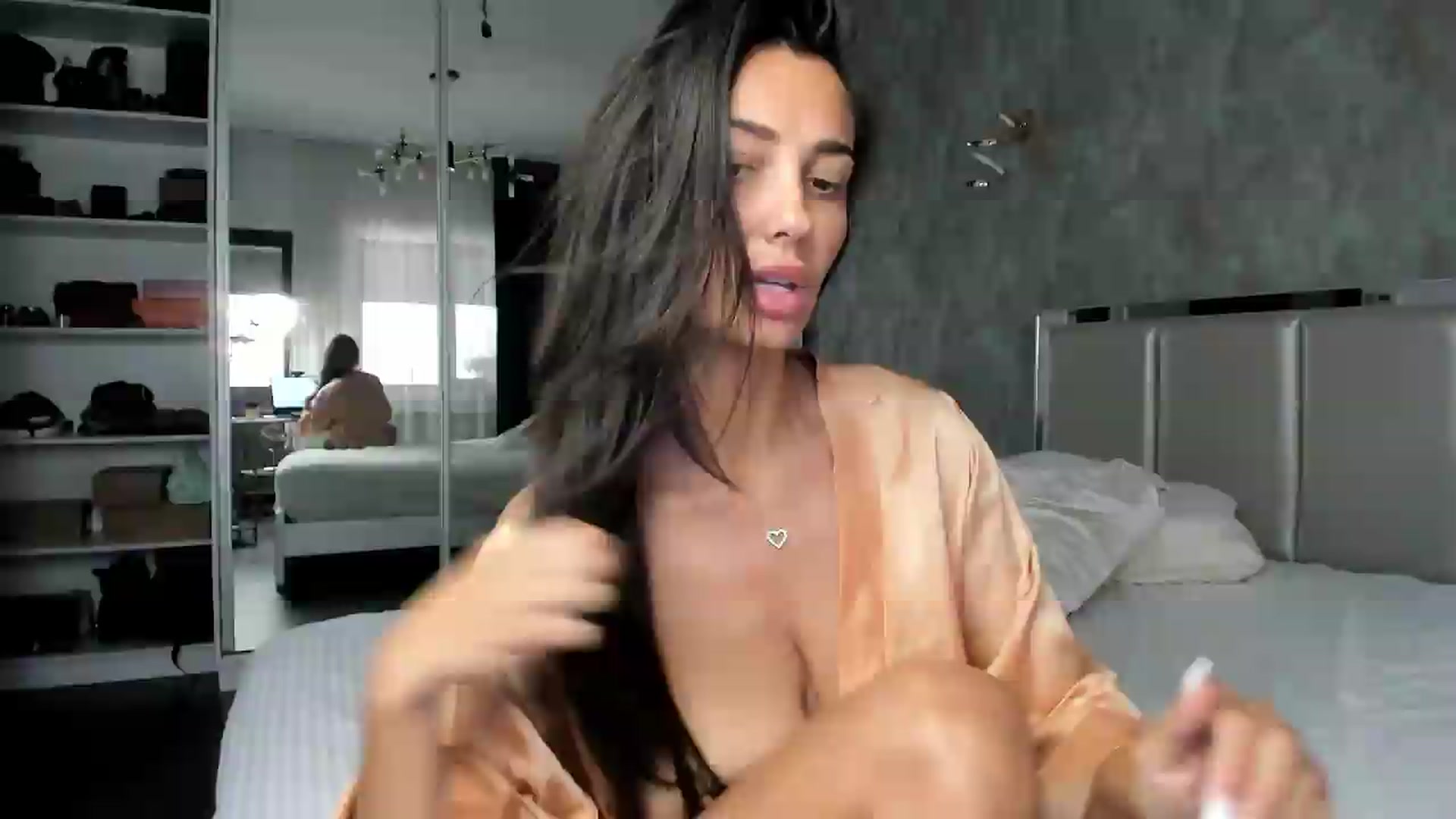 Gallery image thumbnail from AmberClyde's myfreecams stream on, 08/26/2026, 11:21 image 2 of 20