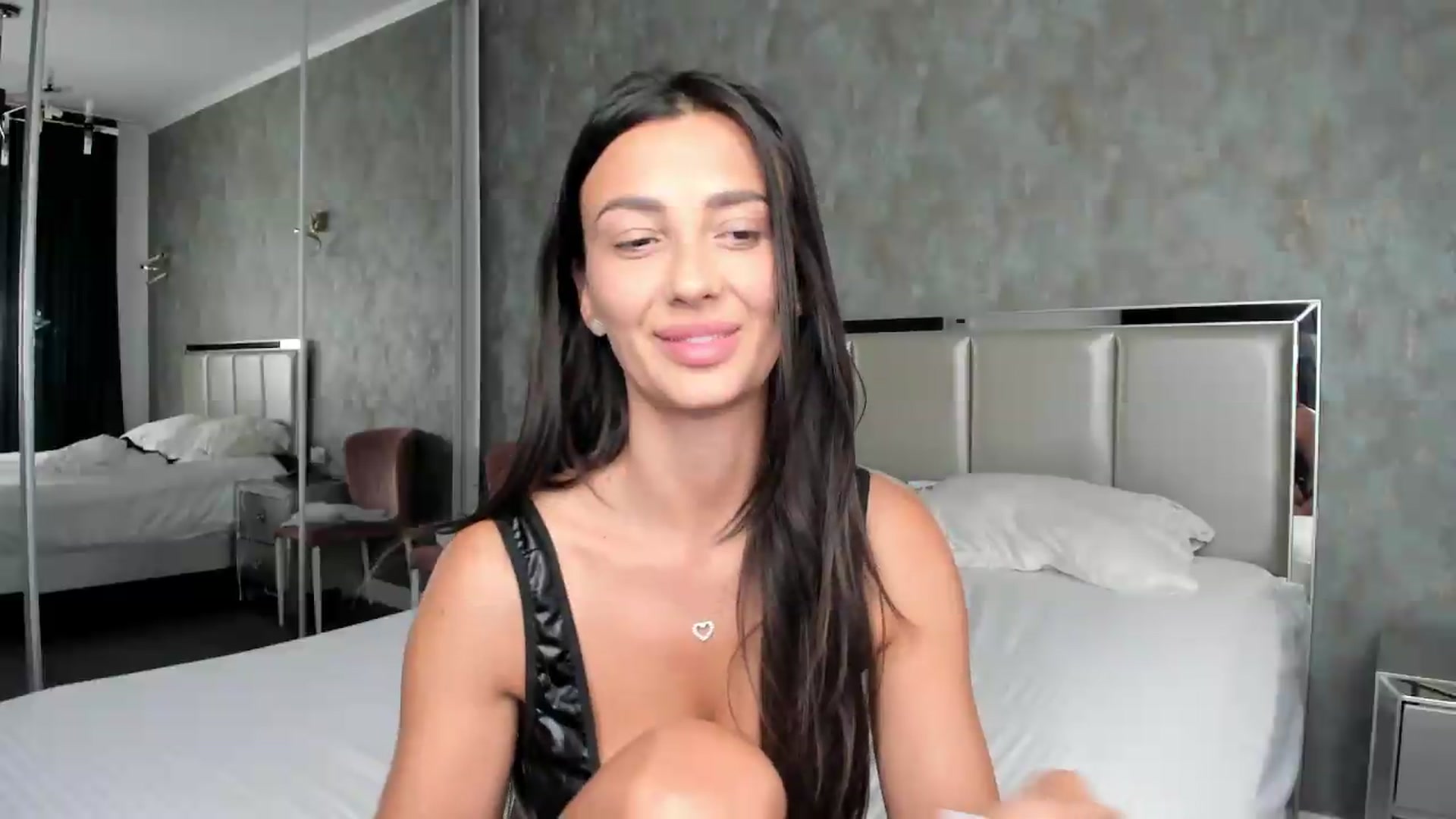 Gallery image thumbnail from AmberClyde's myfreecams stream on, 09/08/2026, 10:40 image 17 of 20