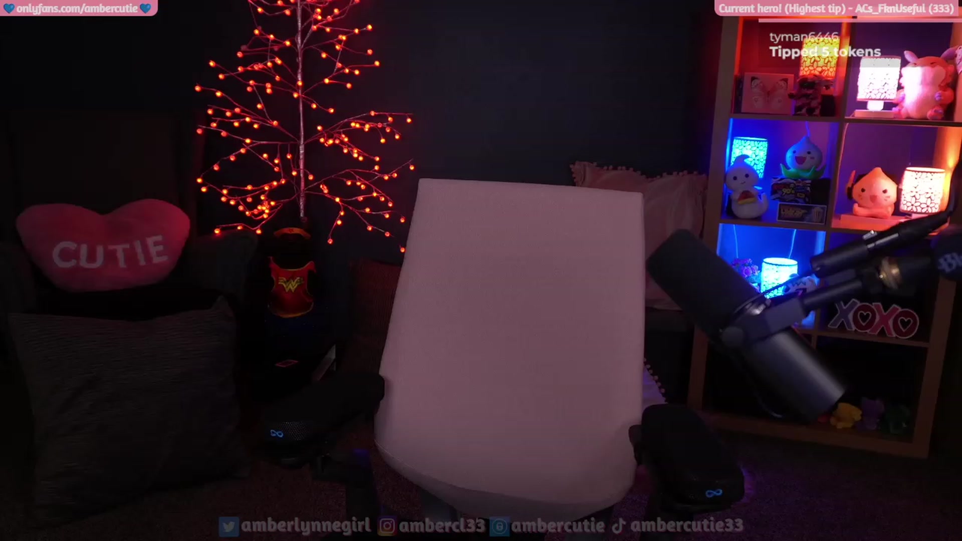 Gallery image thumbnail from AmberCutie's myfreecams stream on, 10/28/2023, 04:17 image 18 of 20