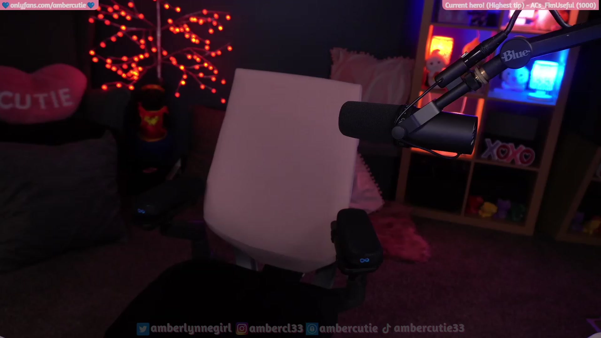 Gallery image thumbnail from AmberCutie's myfreecams stream on, 10/28/2023, 05:52 image 14 of 20