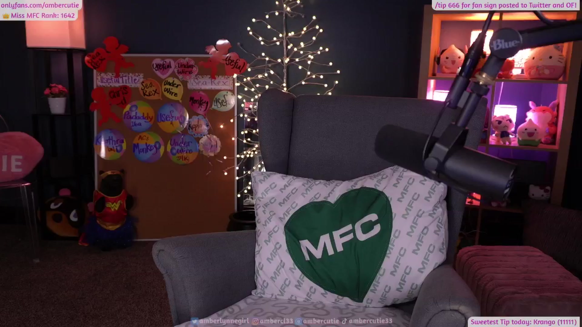 Gallery image thumbnail from AmberCutie's myfreecams stream on, 10/25/2025, 04:36 image 10 of 20