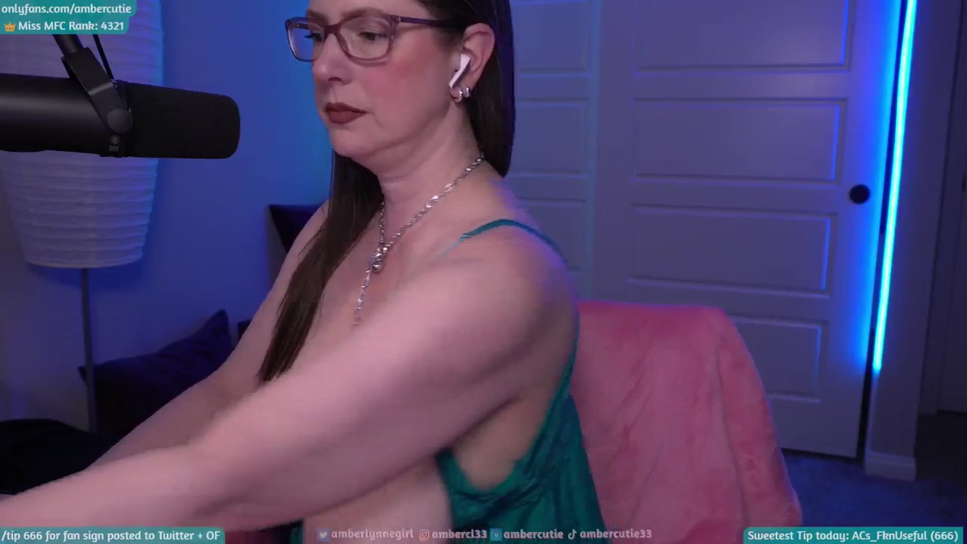 Gallery image thumbnail from AmberCutie's myfreecams stream on, 01/24/2026, 06:38 image 10 of 20