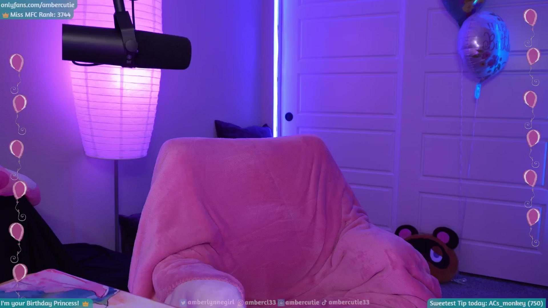 Gallery image thumbnail from AmberCutie's myfreecams stream on, 03/11/2026, 03:12 image 17 of 20