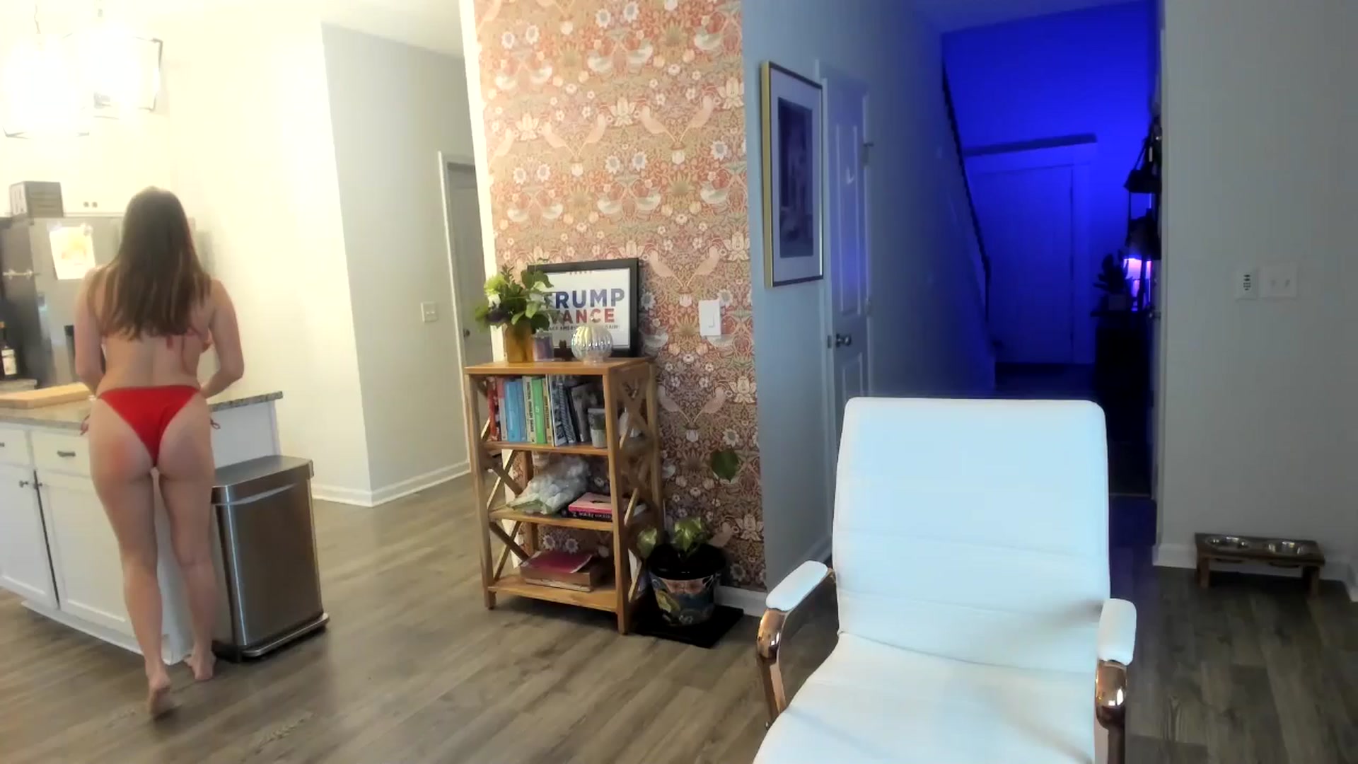 Gallery image thumbnail from AmberHahn's myfreecams stream on, 11/13/2024, 04:56 image 1 of 20