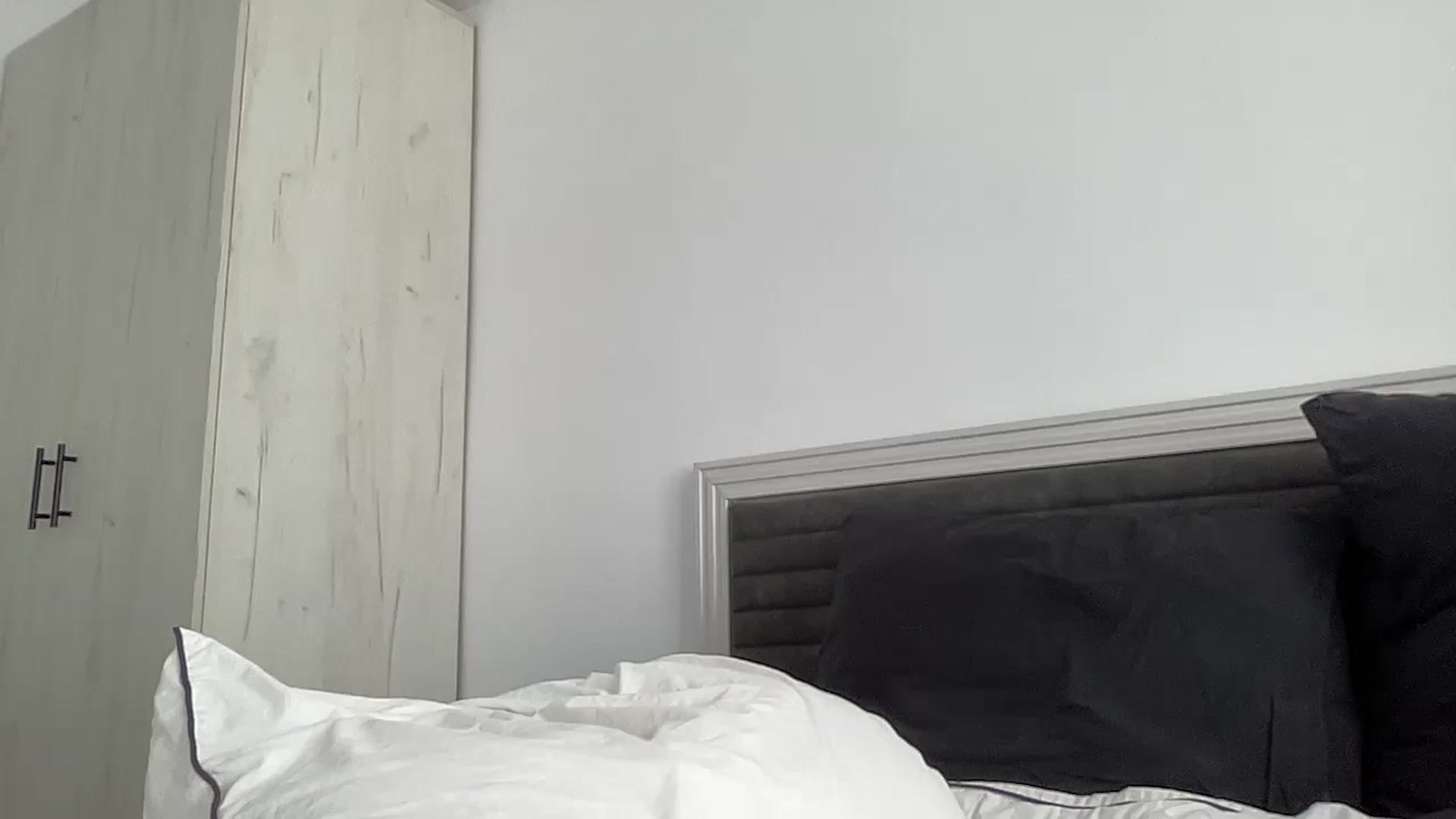 Gallery image thumbnail from AmberHottX's myfreecams stream on, 06/24/2024, 07:50 image 10 of 20