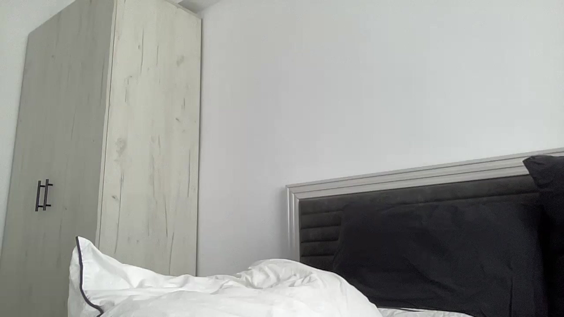 Gallery image thumbnail from AmberHottX's myfreecams stream on, 06/24/2024, 07:50 image 17 of 20
