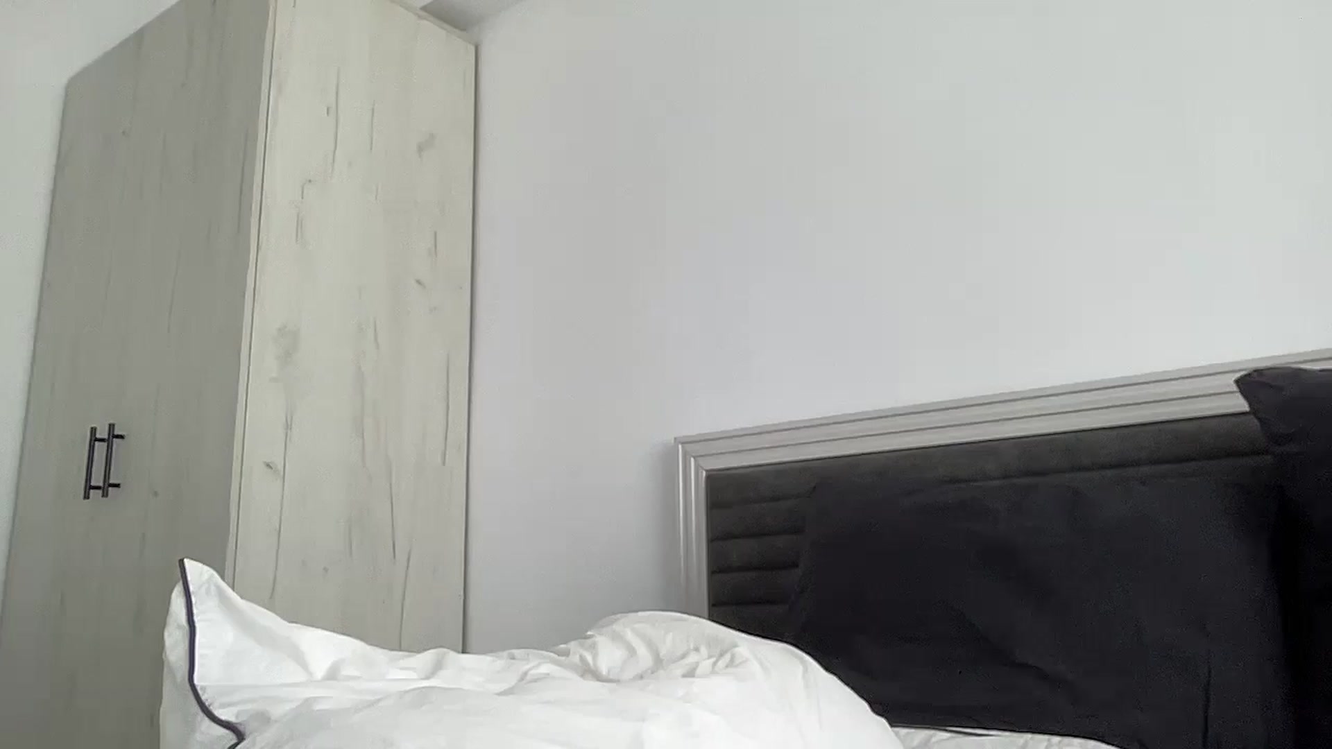 Gallery image thumbnail from AmberHottX's myfreecams stream on, 06/24/2024, 07:50 image 19 of 20