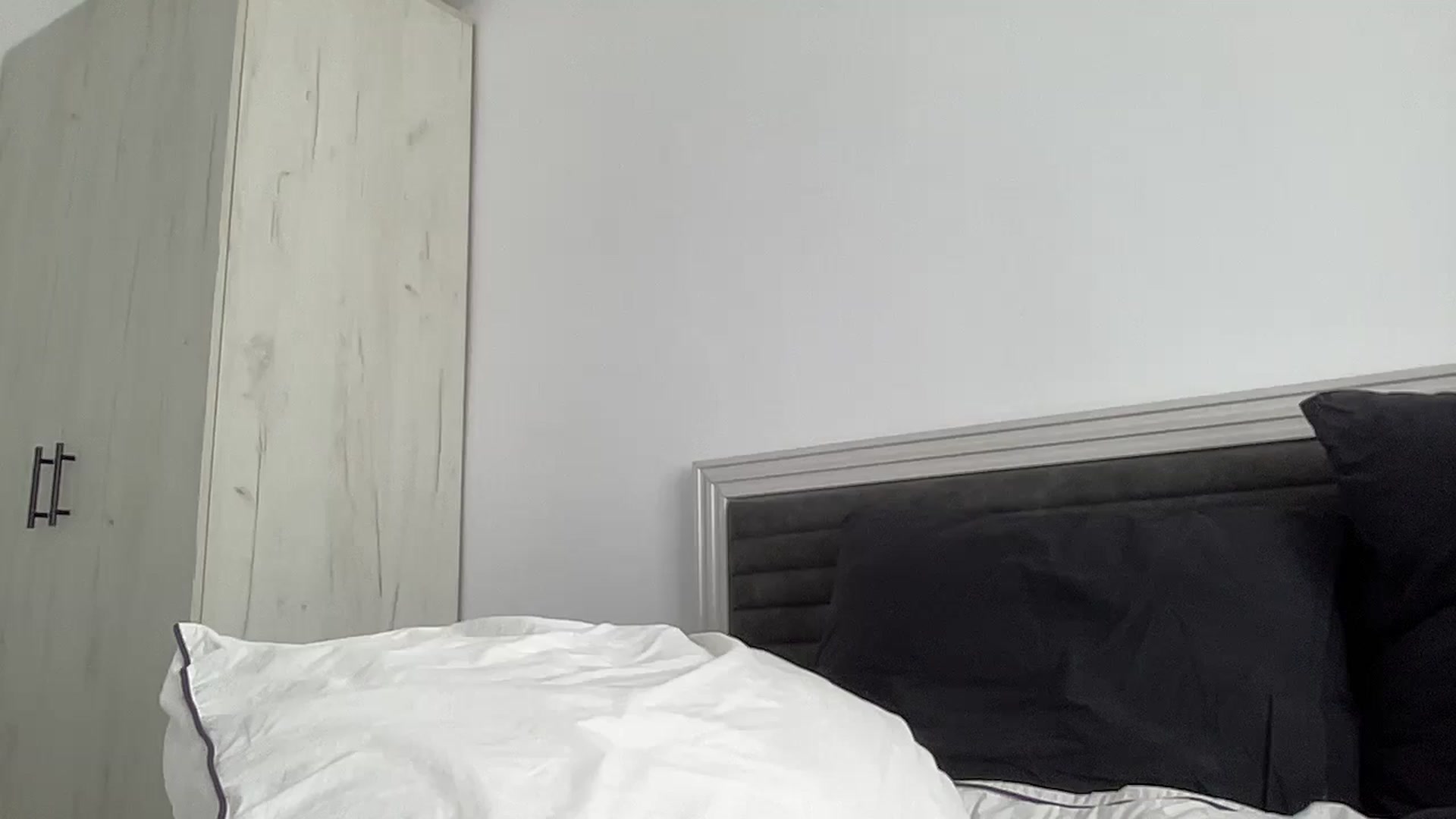 Gallery image thumbnail from AmberHottX's myfreecams stream on, 06/24/2024, 07:50 image 6 of 20