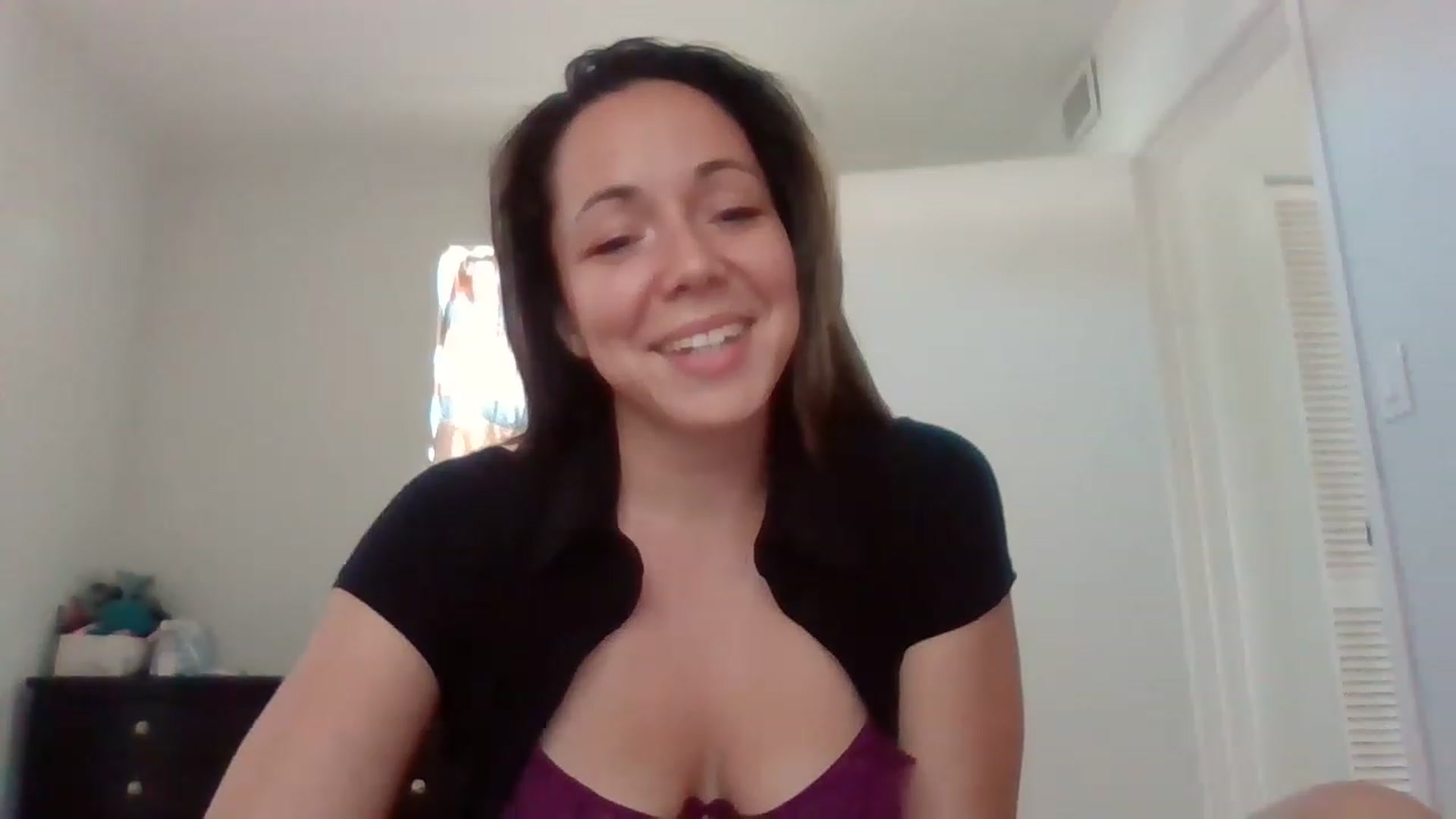 Gallery image thumbnail from AmberJameson's myfreecams stream on, 04/27/2023, 20:54 image 15 of 20