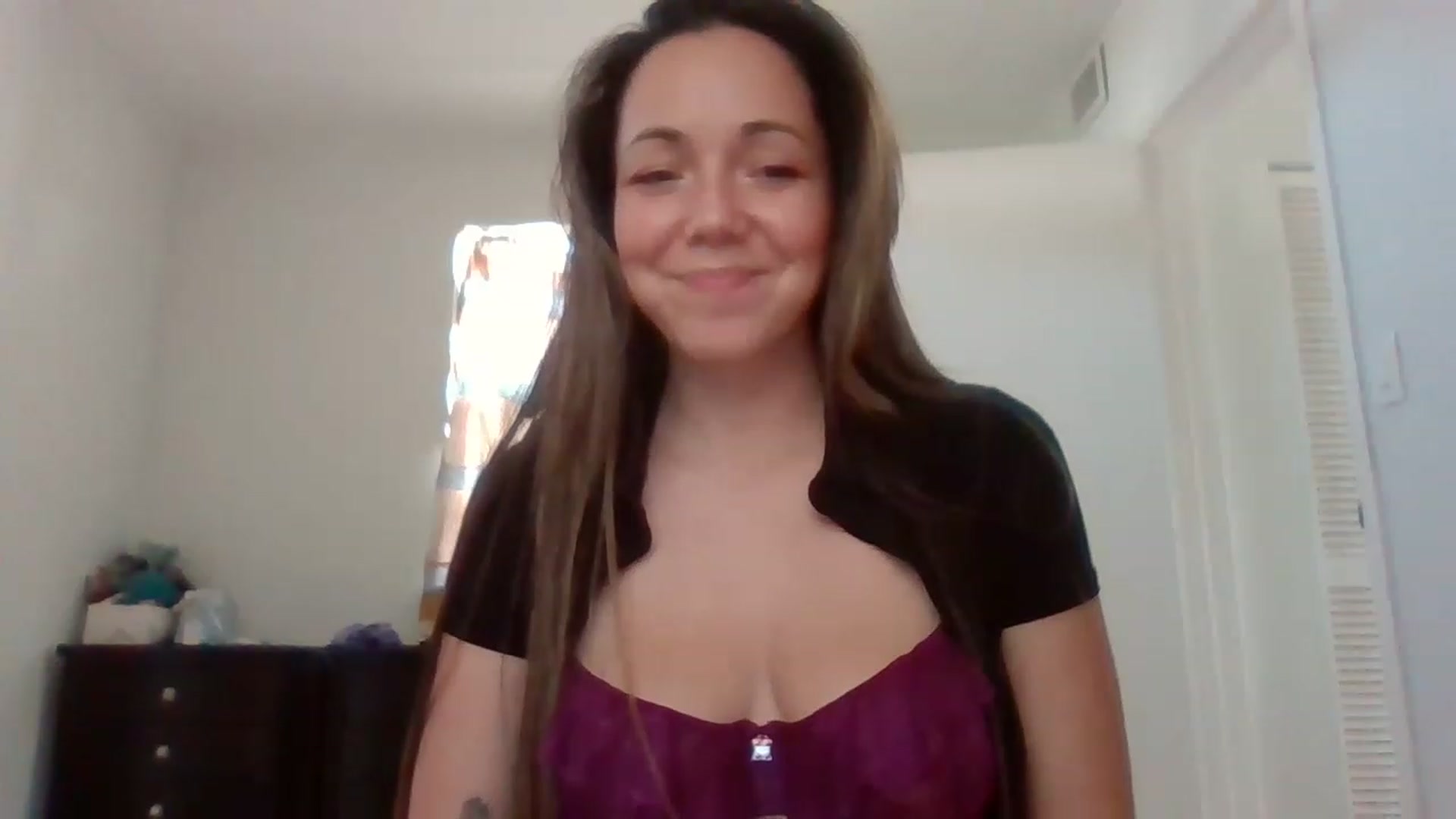 Gallery image thumbnail from AmberJameson's myfreecams stream on, 04/27/2023, 20:54 image 8 of 20