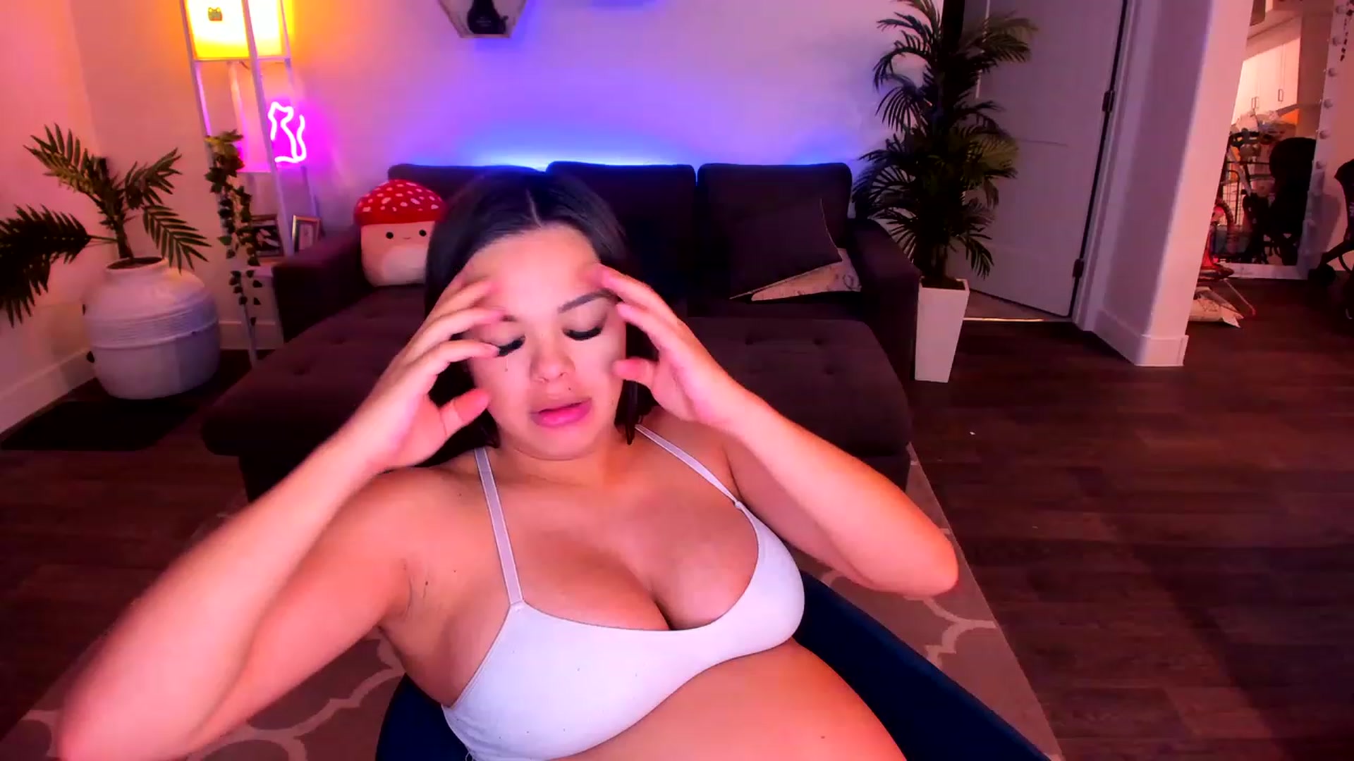 Gallery image thumbnail from AmberMae_'s myfreecams stream on, 02/04/2023, 12:47 image 5 of 20