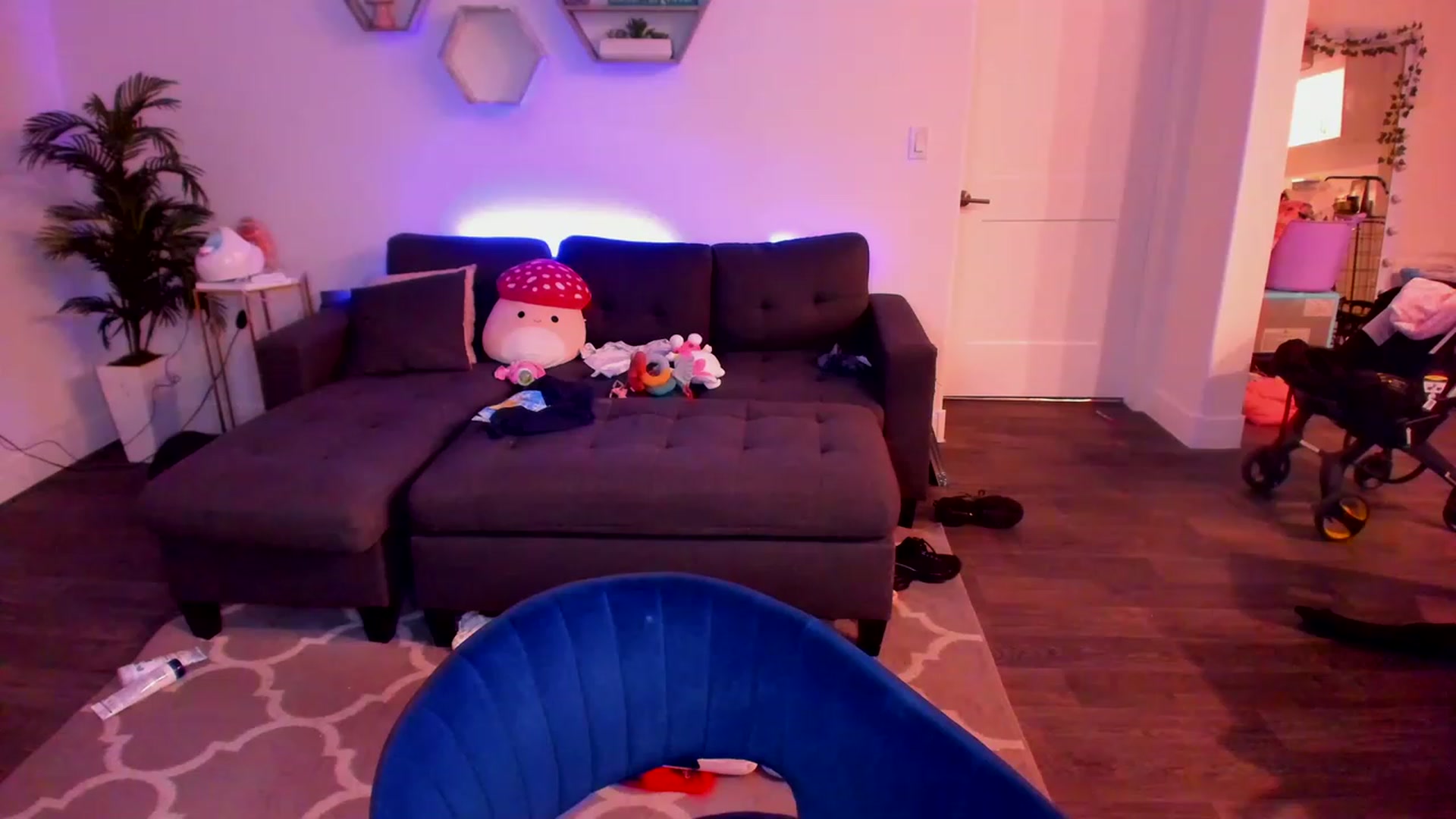 Gallery image thumbnail from AmberMae_'s myfreecams stream on, 04/14/2023, 07:12 image 5 of 20