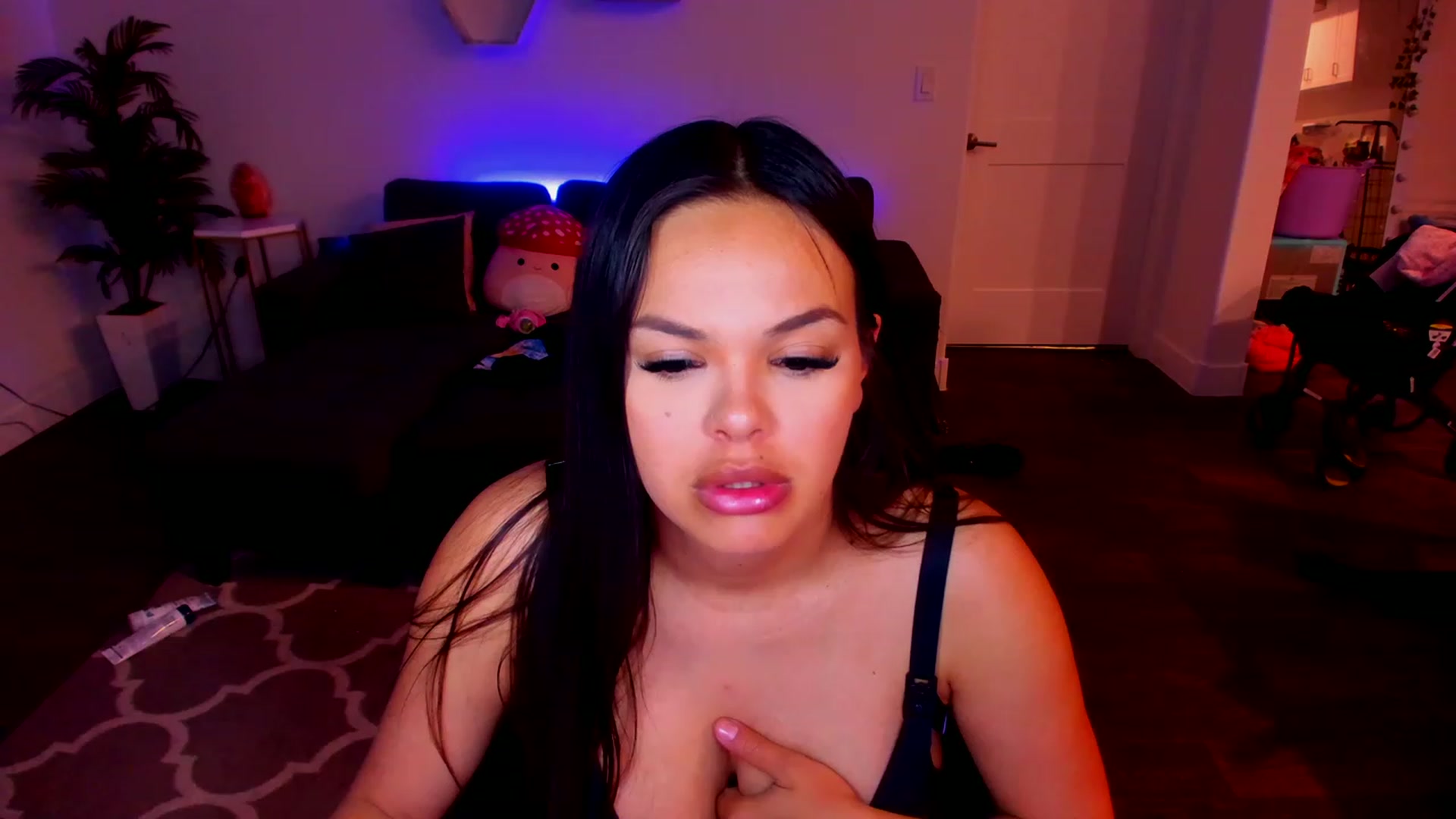 Gallery image thumbnail from AmberMae_'s myfreecams stream on, 04/14/2023, 07:42 image 15 of 20