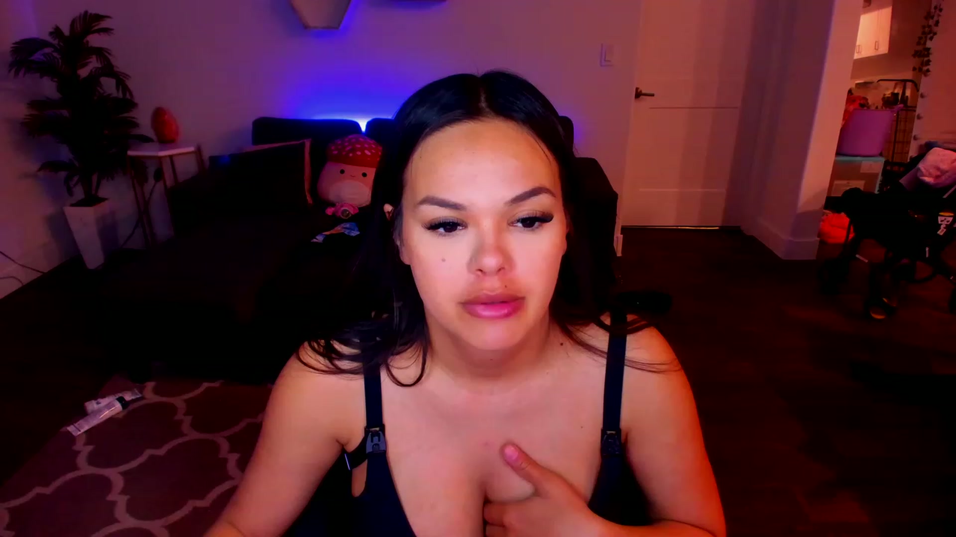 Gallery image thumbnail from AmberMae_'s myfreecams stream on, 04/14/2023, 07:42 image 19 of 20