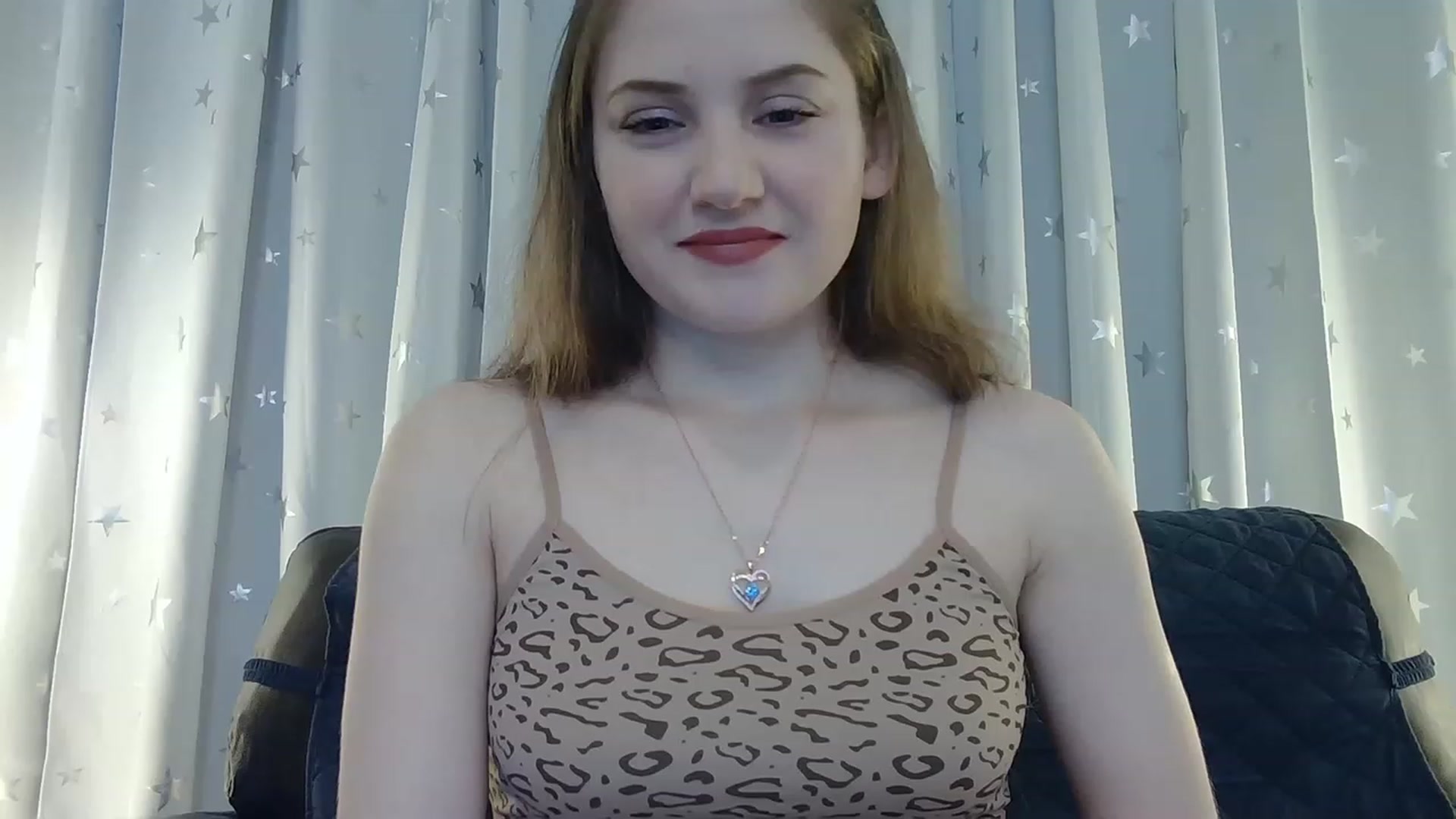 Gallery image thumbnail from AmberPeach's myfreecams stream on, 12/27/2022, 20:00 image 15 of 20