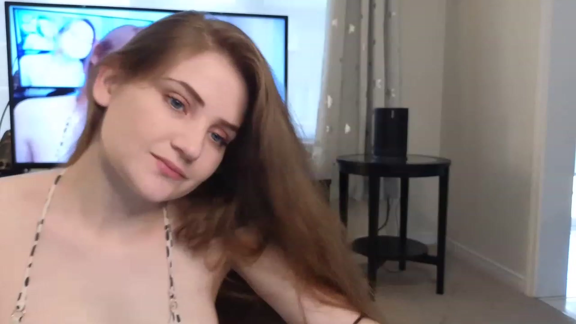 Gallery image thumbnail from AmberPeach's myfreecams stream on, 04/01/2023, 16:24 image 10 of 20