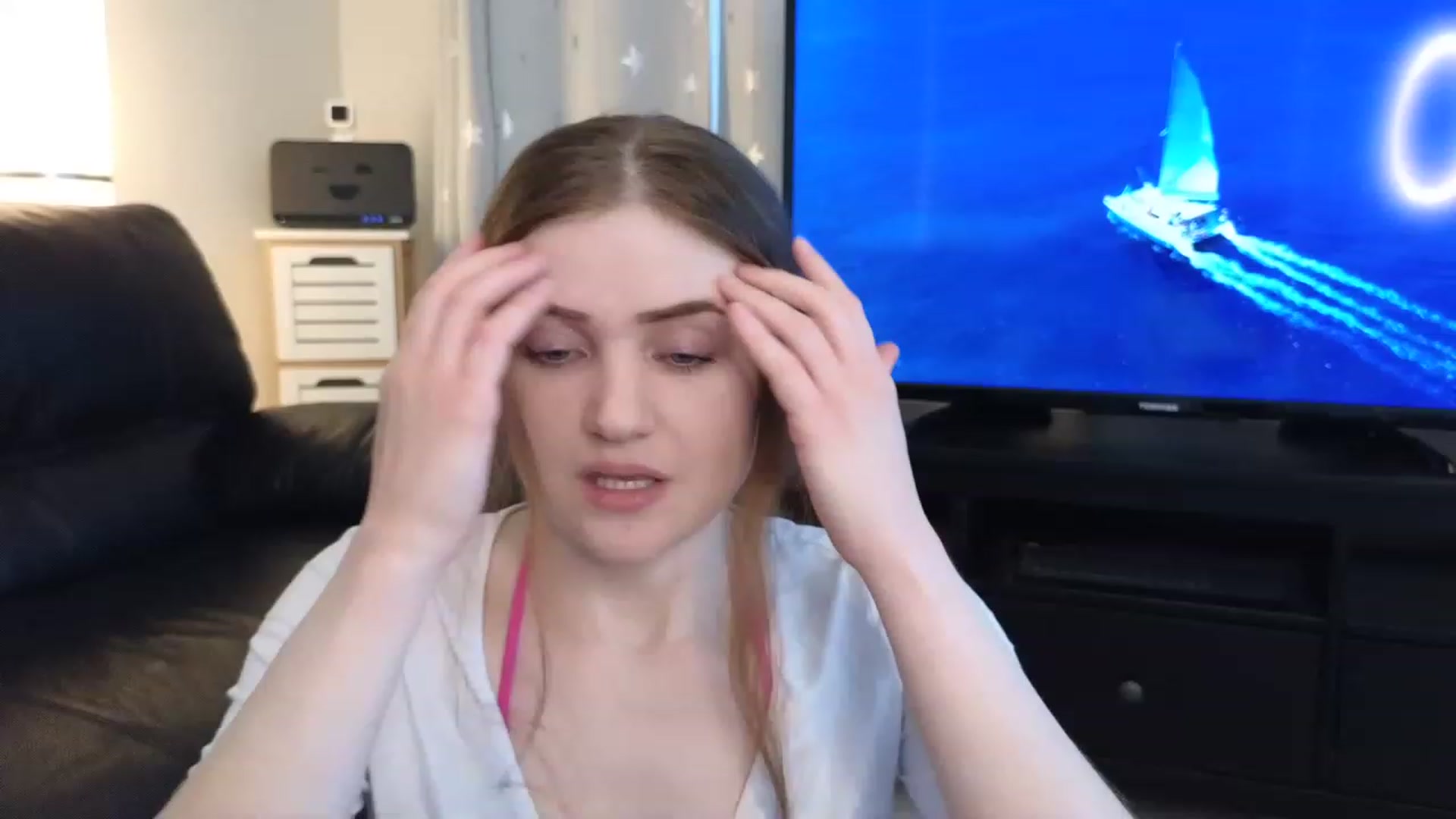 Gallery image thumbnail from AmberPeach's myfreecams stream on, 04/09/2023, 18:28 image 13 of 20