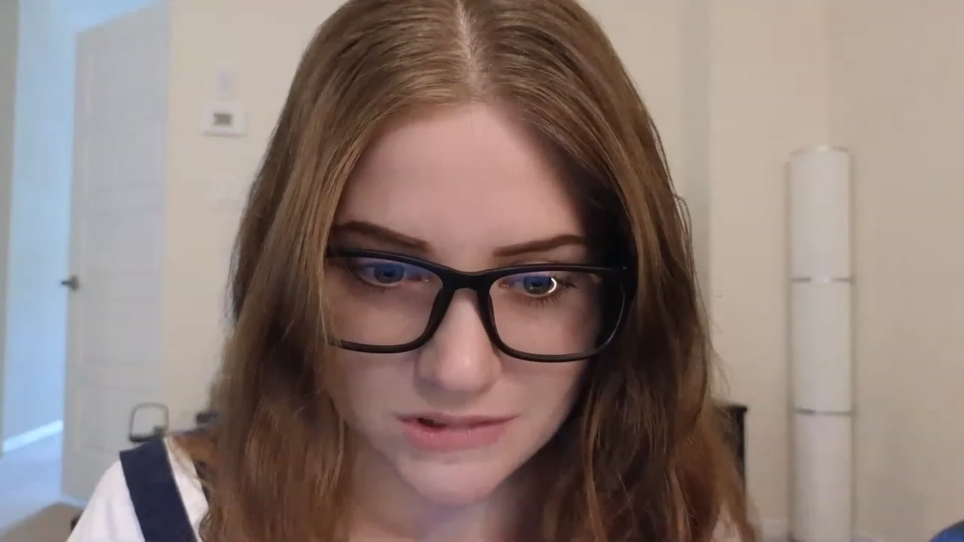 Gallery image thumbnail from AmberPeach's myfreecams stream on, 05/14/2023, 16:03 image 8 of 20