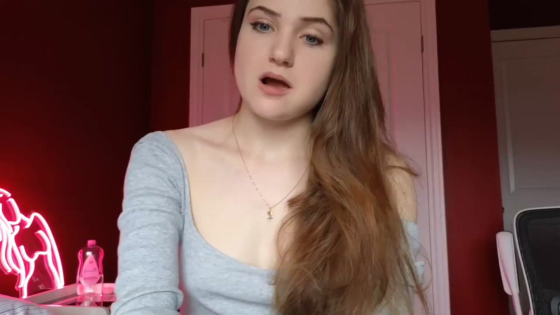 Gallery image thumbnail from AmberPeach's myfreecams stream on, 10/21/2023, 17:29 image 1 of 20