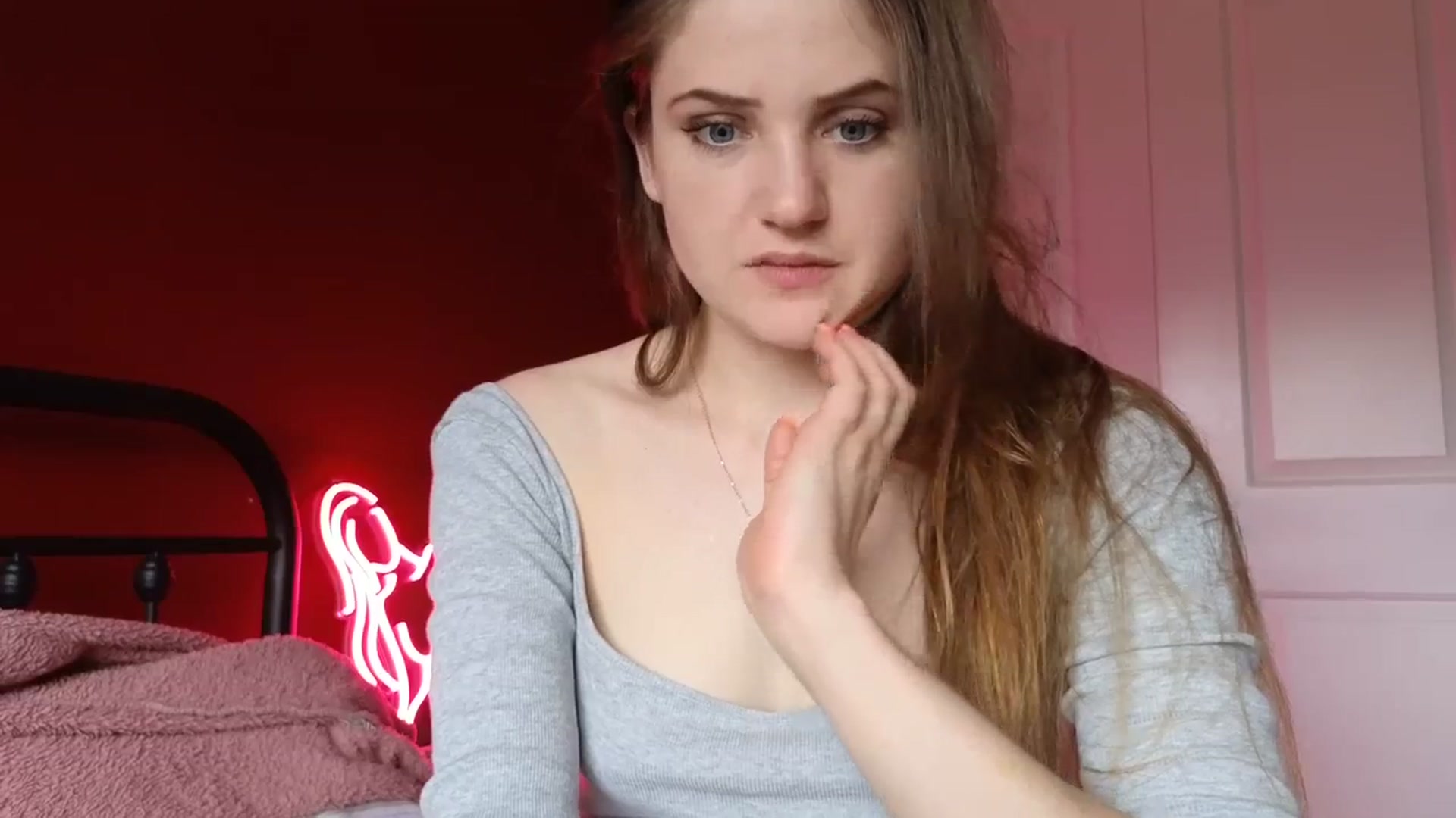 Gallery image thumbnail from AmberPeach's myfreecams stream on, 10/21/2023, 19:13 image 14 of 20