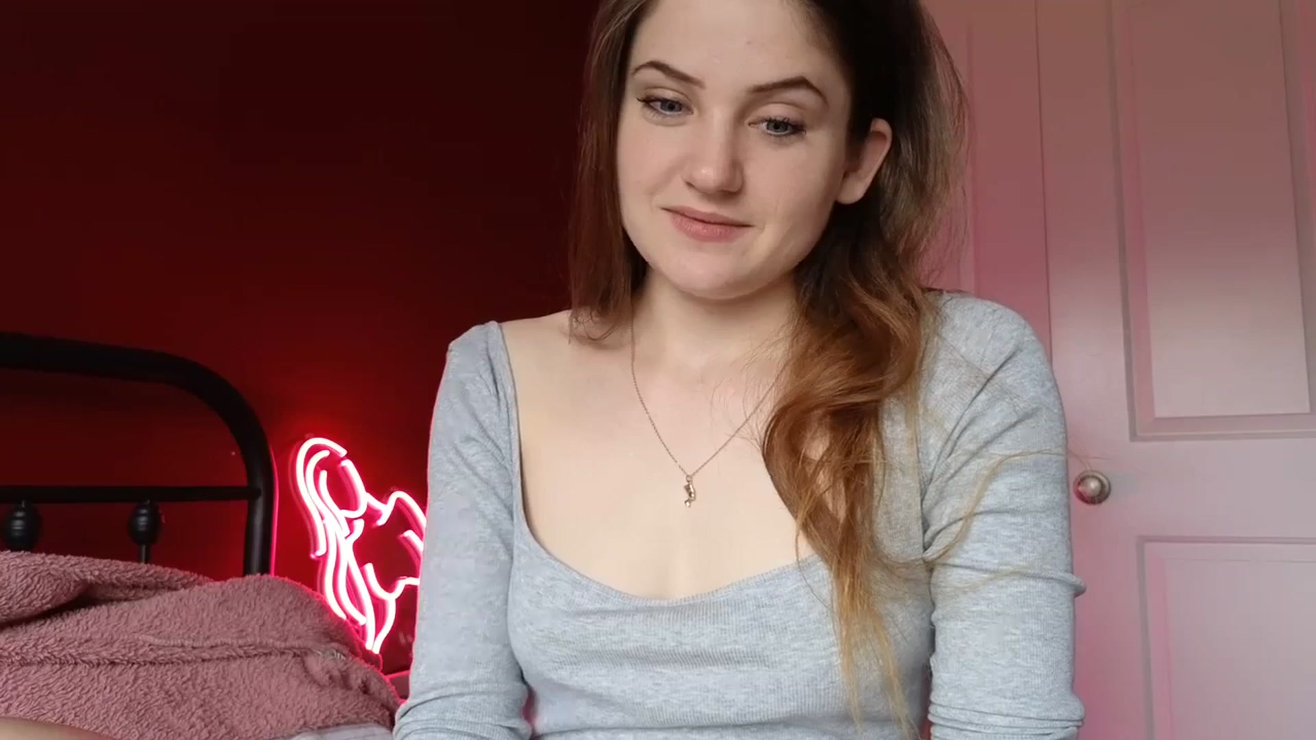 Gallery image thumbnail from AmberPeach's myfreecams stream on, 10/21/2023, 19:13 image 13 of 20