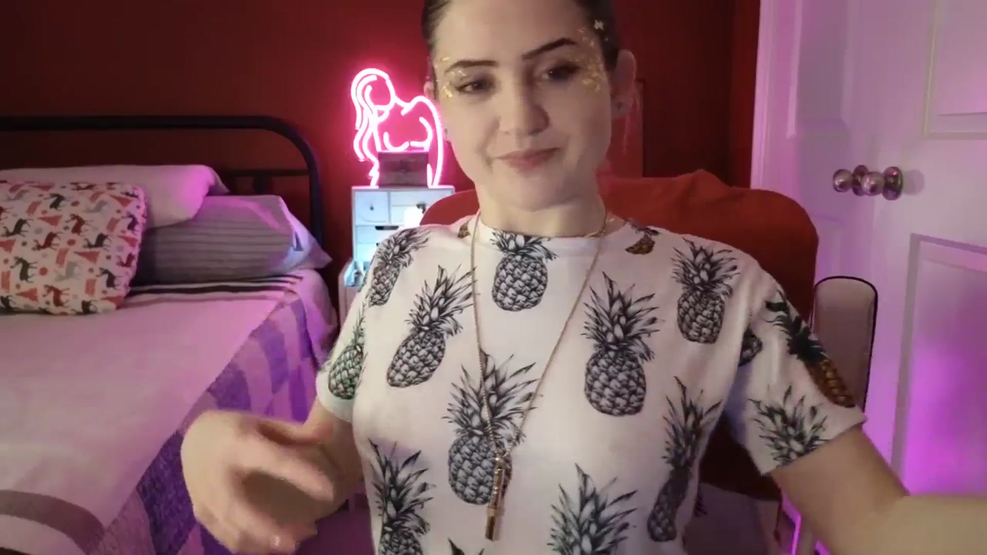 Gallery image thumbnail from AmberPeach's myfreecams stream on, 01/09/2024, 24:05 image 7 of 20