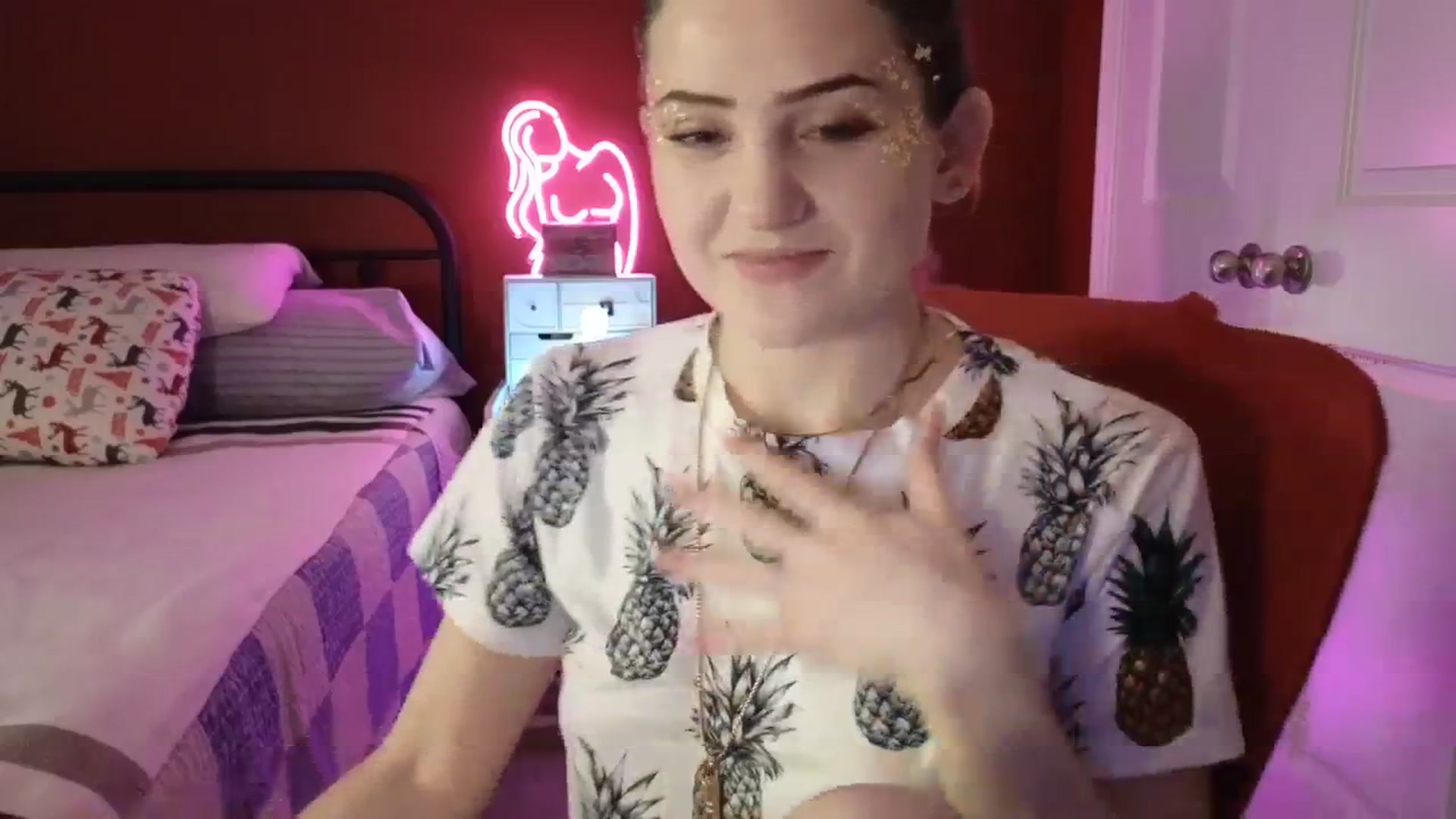 Gallery image thumbnail from AmberPeach's myfreecams stream on, 01/09/2024, 24:05 image 5 of 20