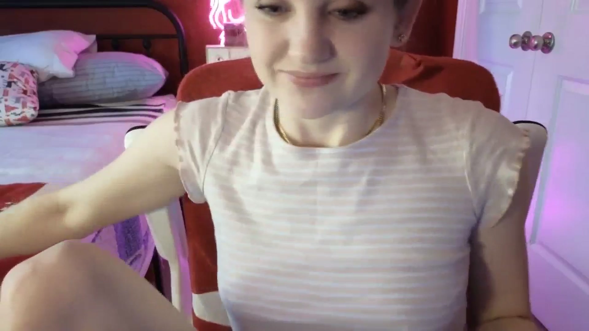 Gallery image thumbnail from AmberPeach's myfreecams stream on, 01/11/2024, 22:37 image 8 of 20