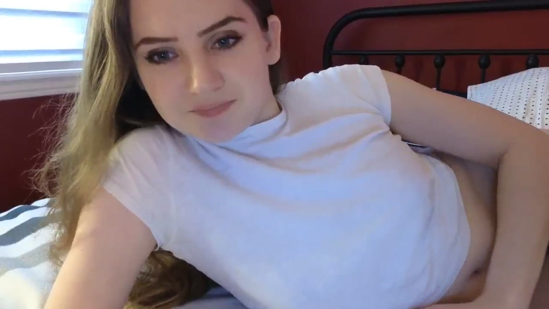 Gallery image thumbnail from AmberPeach's myfreecams stream on, 02/05/2024, 20:31 image 2 of 20