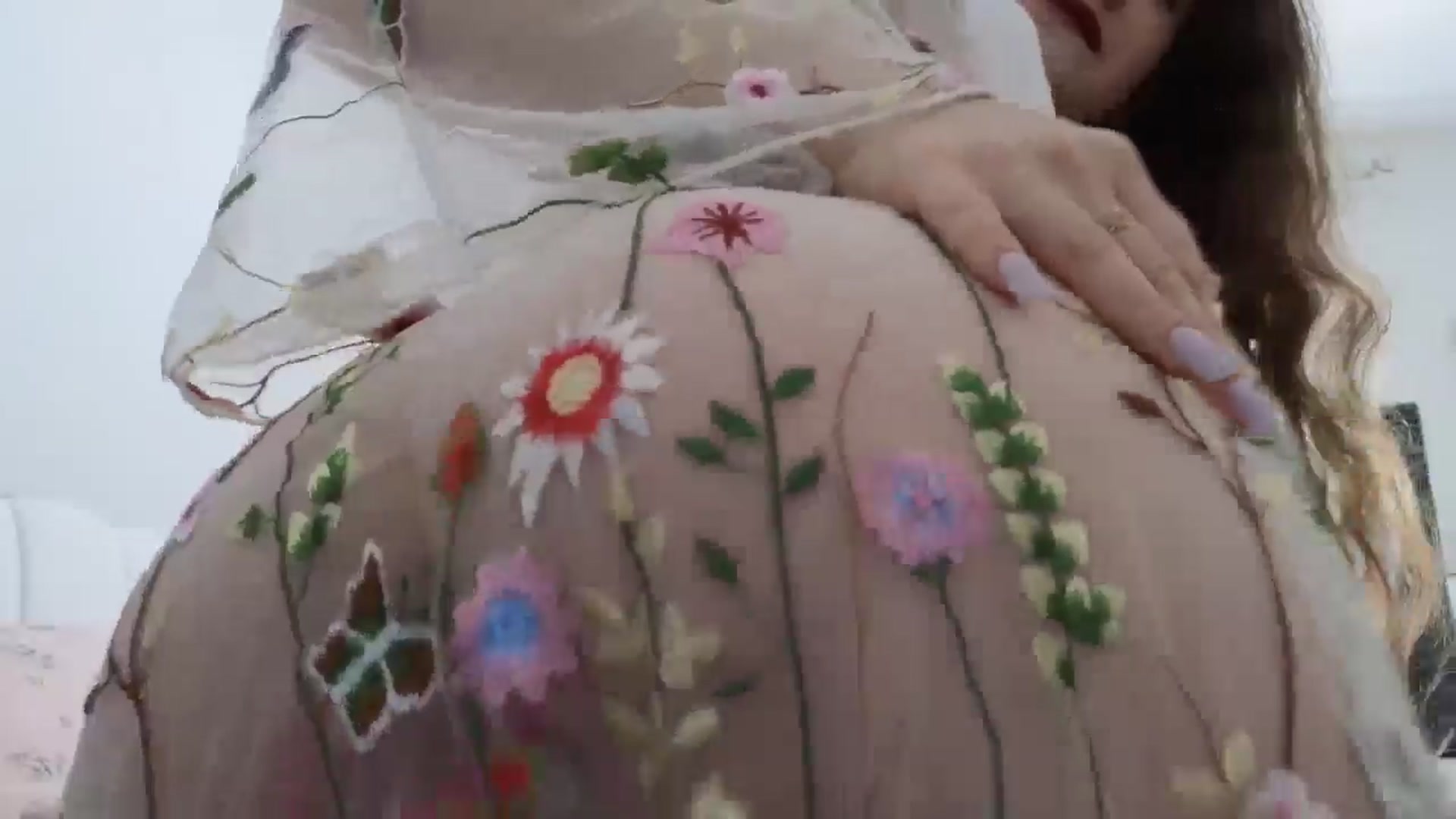 Gallery image thumbnail from AmberPeach's myfreecams stream on, 05/04/2024, 16:35 image 15 of 20
