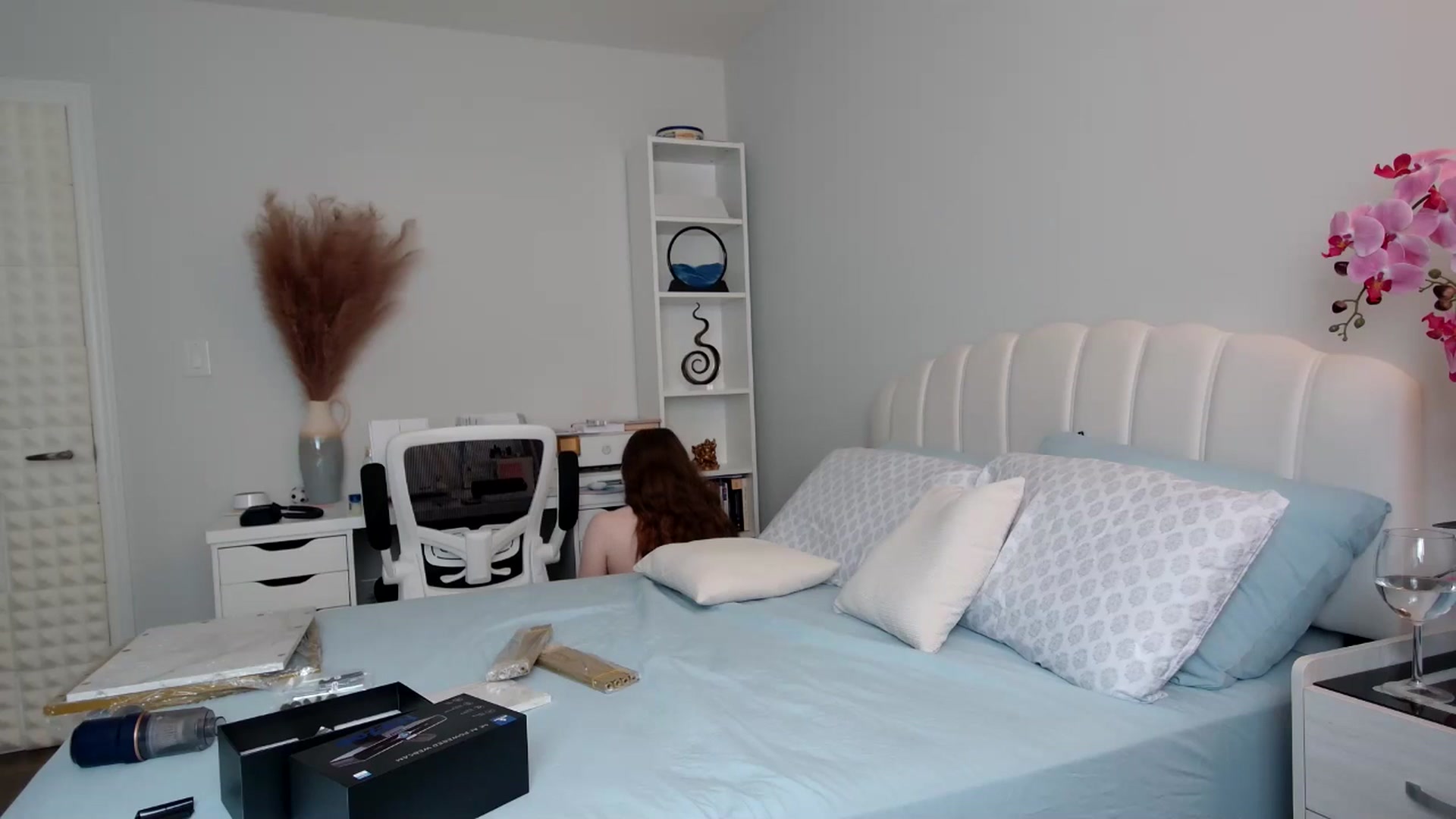 Gallery image thumbnail from AmberPeach's myfreecams stream on, 06/08/2024, 21:41 image 3 of 20