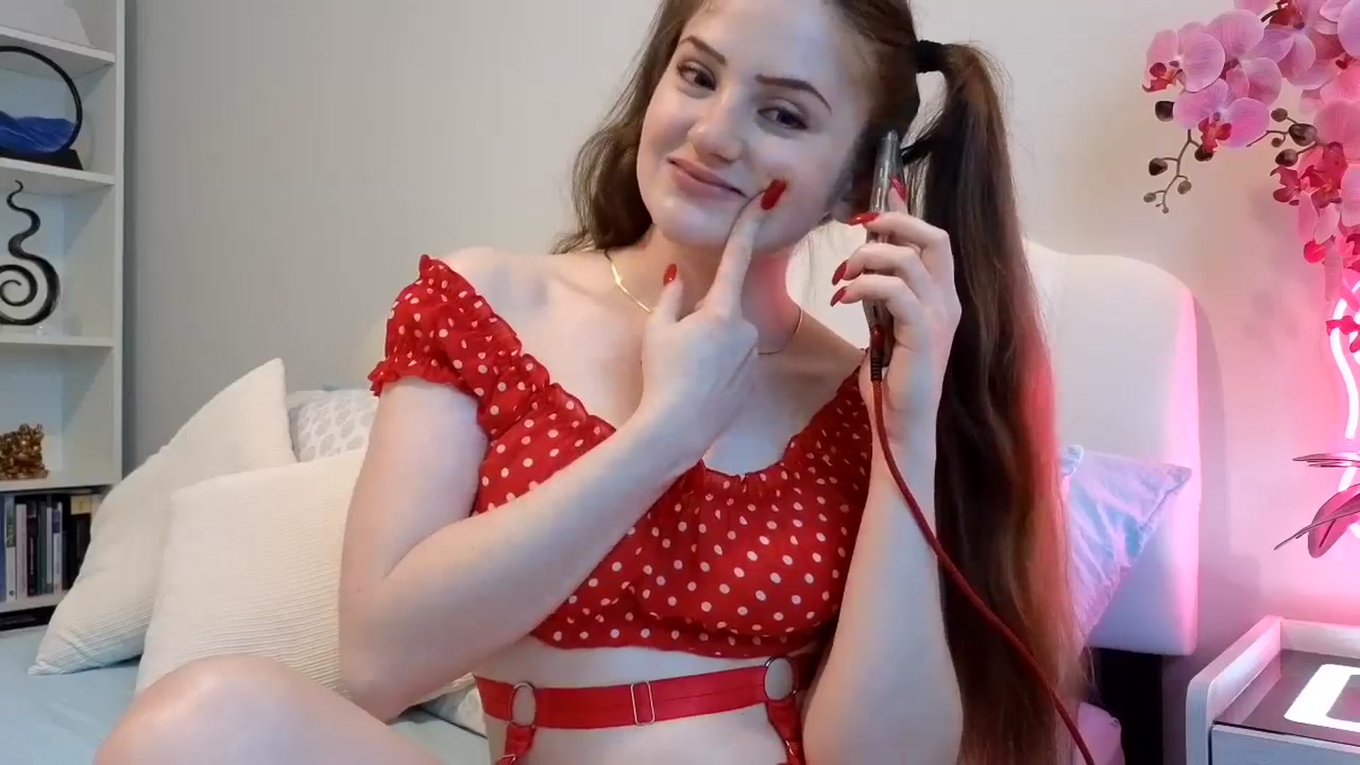 Gallery image thumbnail from AmberPeach's myfreecams stream on, 06/12/2024, 22:19 image 10 of 20