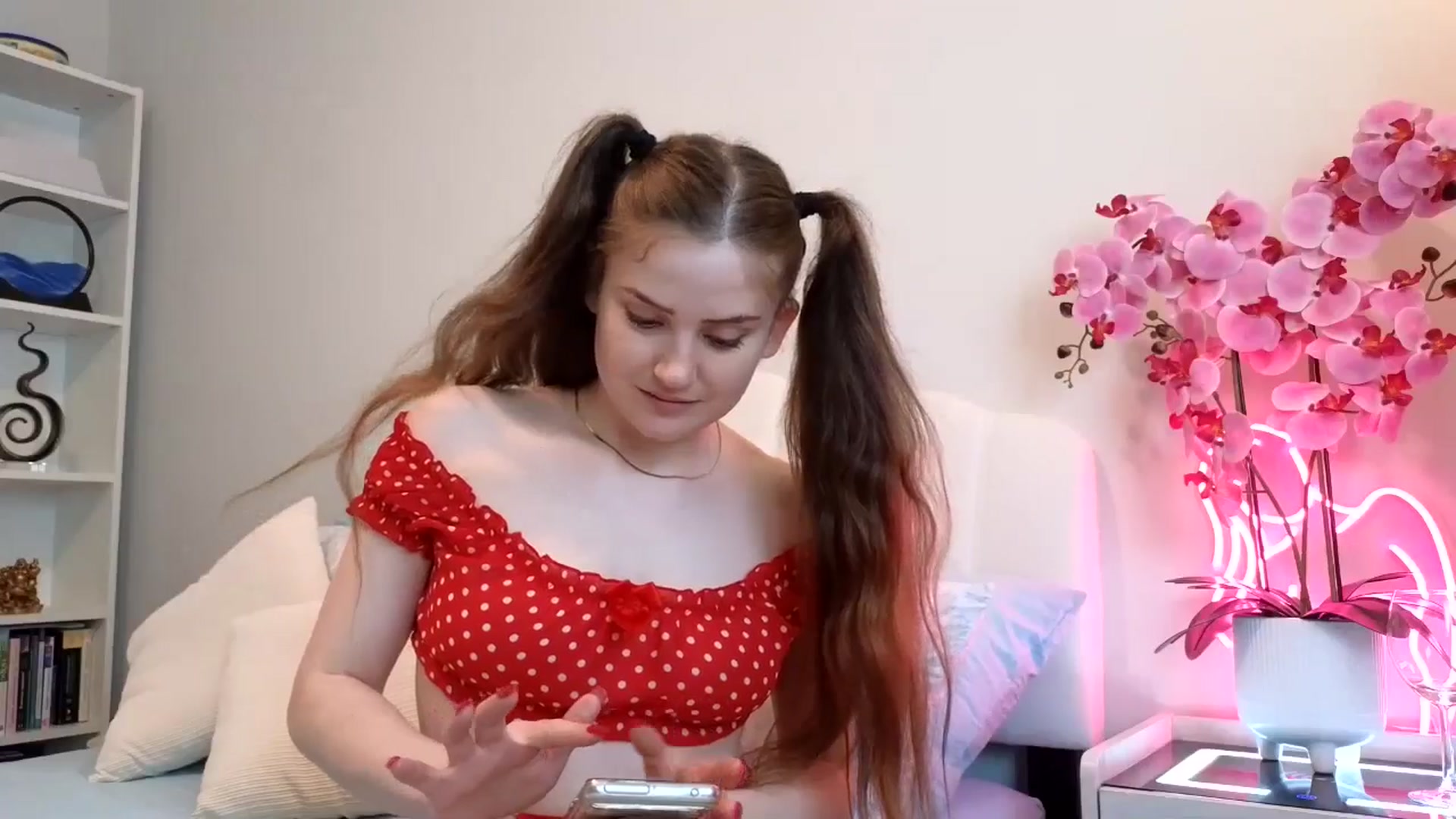 Gallery image thumbnail from AmberPeach's myfreecams stream on, 06/13/2024, 24:02 image 6 of 20