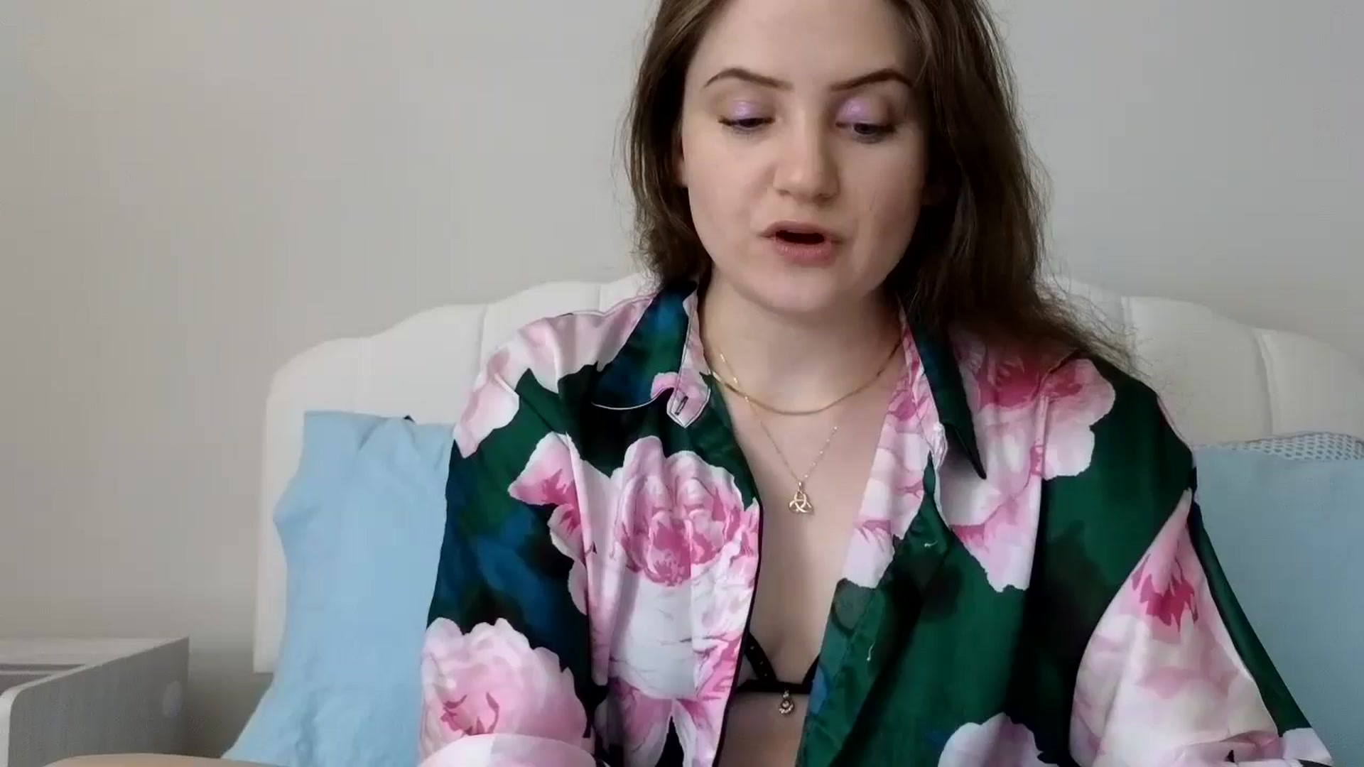 Gallery image thumbnail from AmberPeach's myfreecams stream on, 08/12/2024, 22:59 image 7 of 20