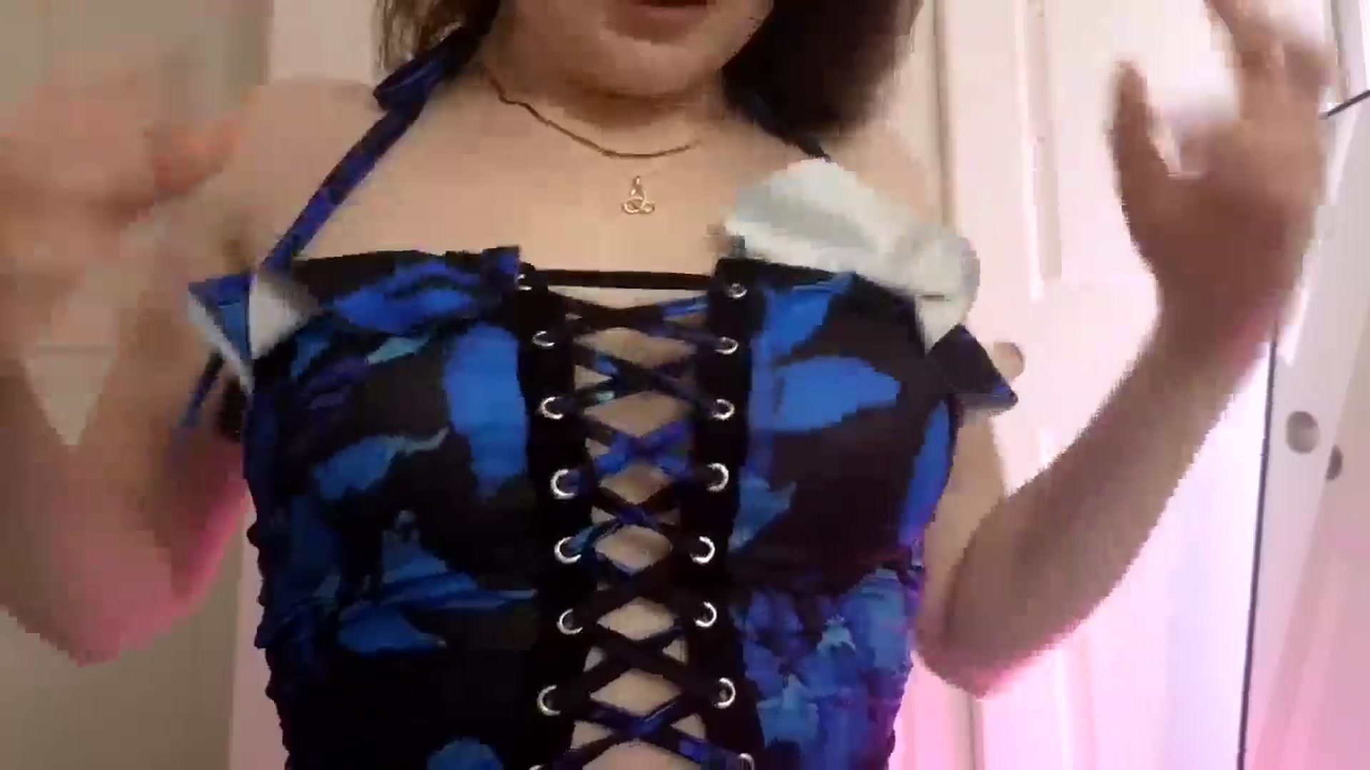 Gallery image thumbnail from AmberPeach's myfreecams stream on, 09/12/2024, 01:37 image 8 of 20