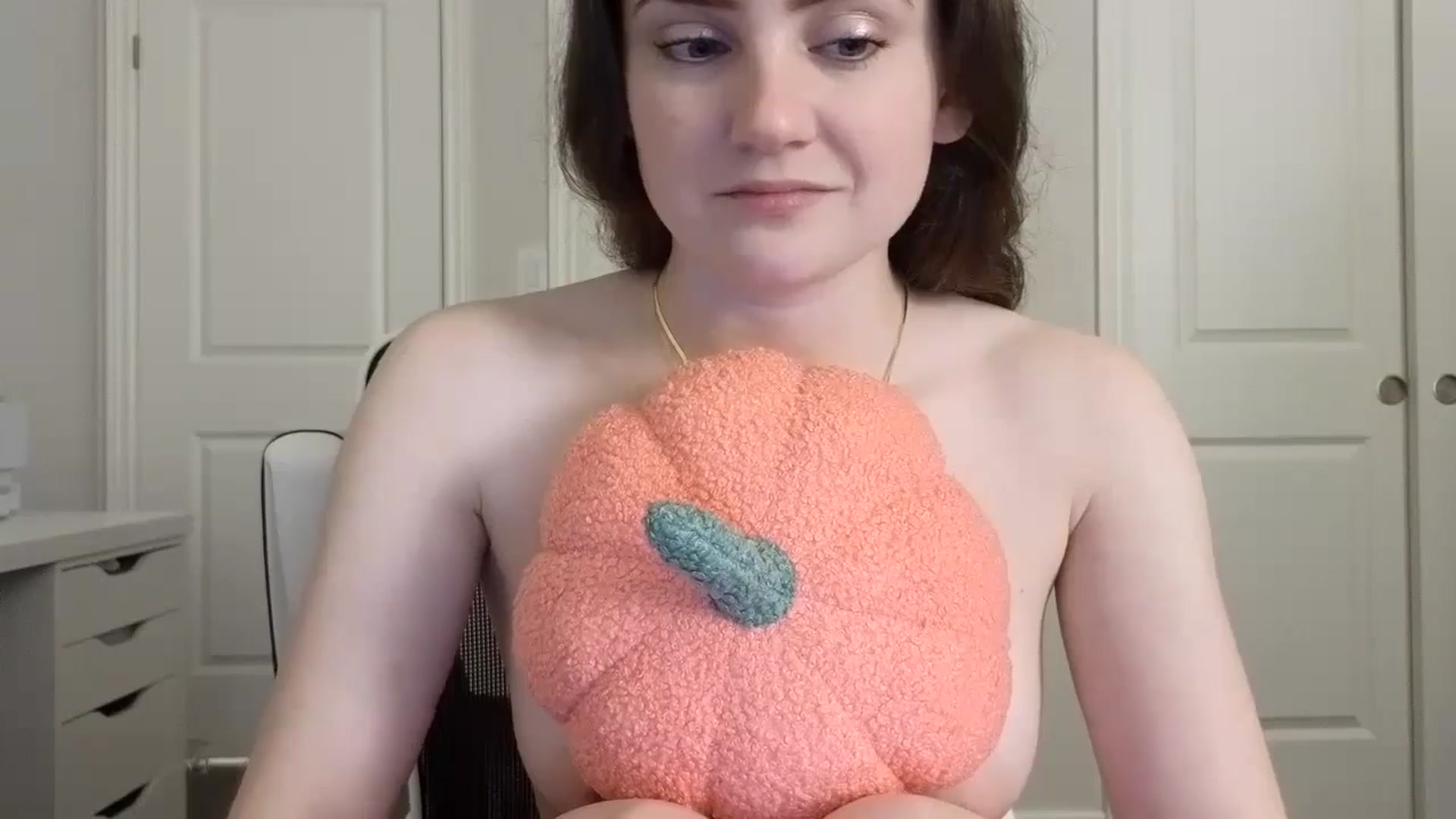 Gallery image thumbnail from AmberPeach's myfreecams stream on, 10/02/2024, 24:52 image 11 of 20