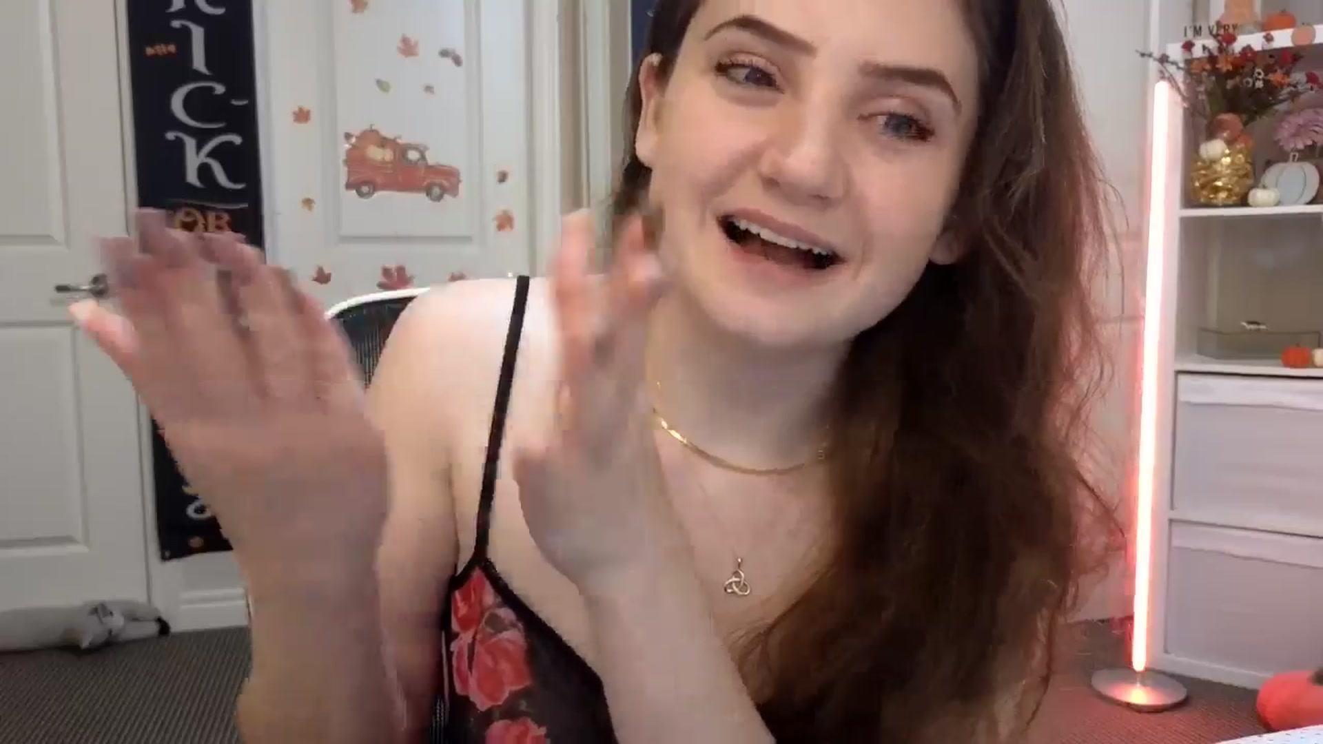 Gallery image thumbnail from AmberPeach's myfreecams stream on, 10/12/2024, 23:16 image 3 of 20