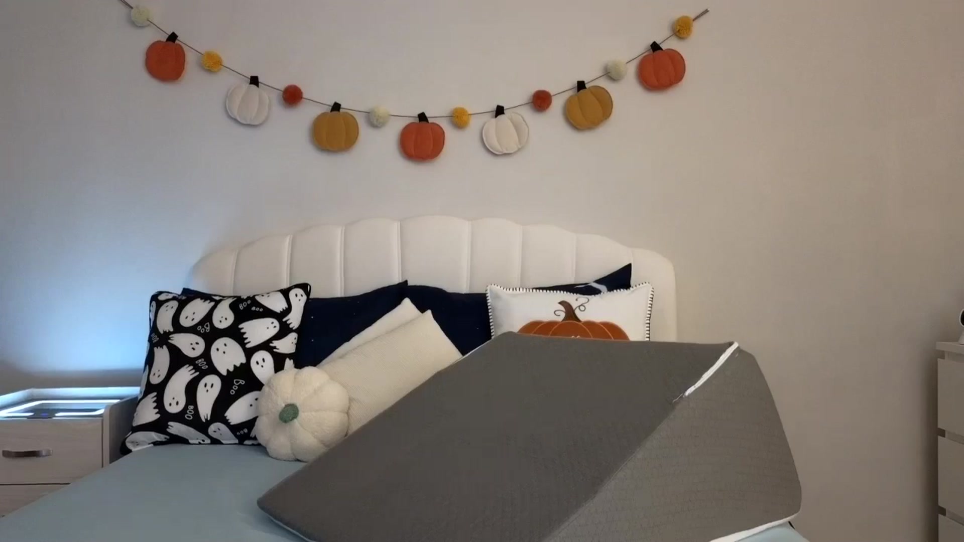 Gallery image thumbnail from AmberPeach's myfreecams stream on, 10/16/2024, 24:27 image 3 of 20