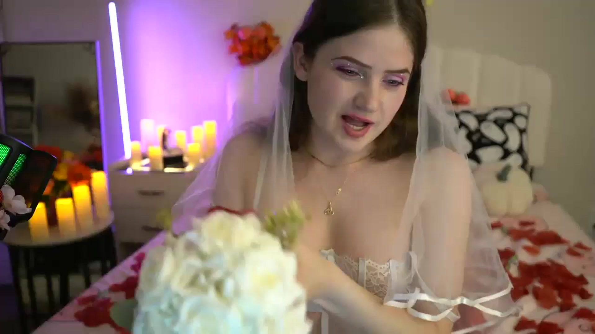 Gallery image thumbnail from AmberPeach's myfreecams stream on, 10/26/2024, 23:32 image 1 of 20