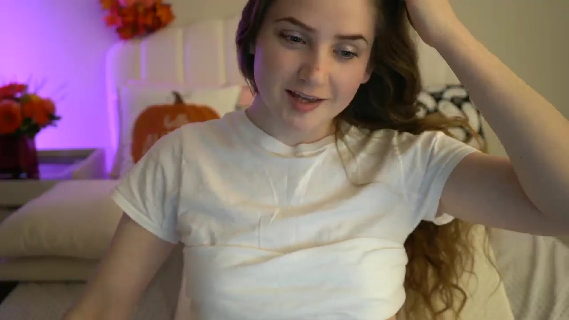 Gallery image thumbnail from AmberPeach's myfreecams stream on, 10/28/2024, 03:39 image 13 of 20