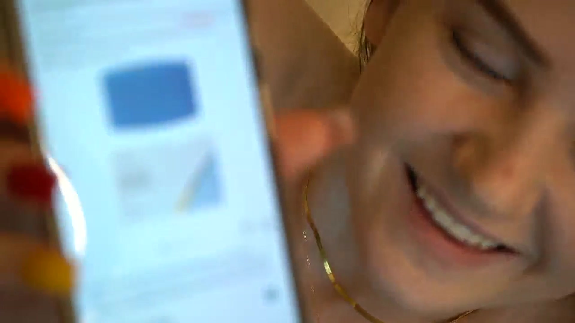 Gallery image thumbnail from AmberPeach's myfreecams stream on, 10/29/2024, 05:06 image 10 of 20